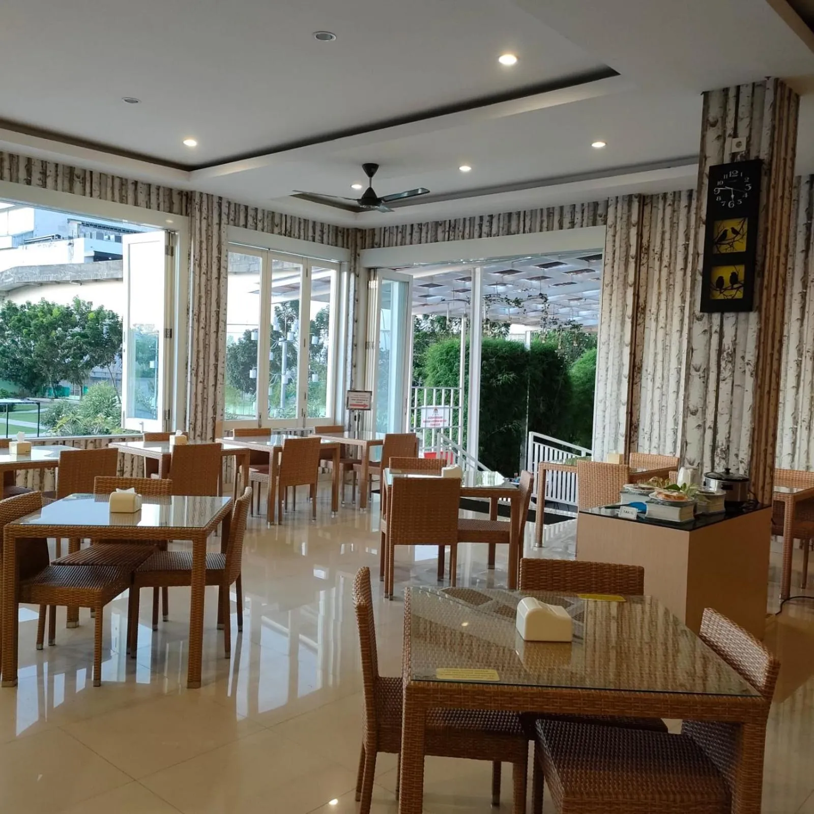 Restaurant/places to eat in Naka Hotel Kupang