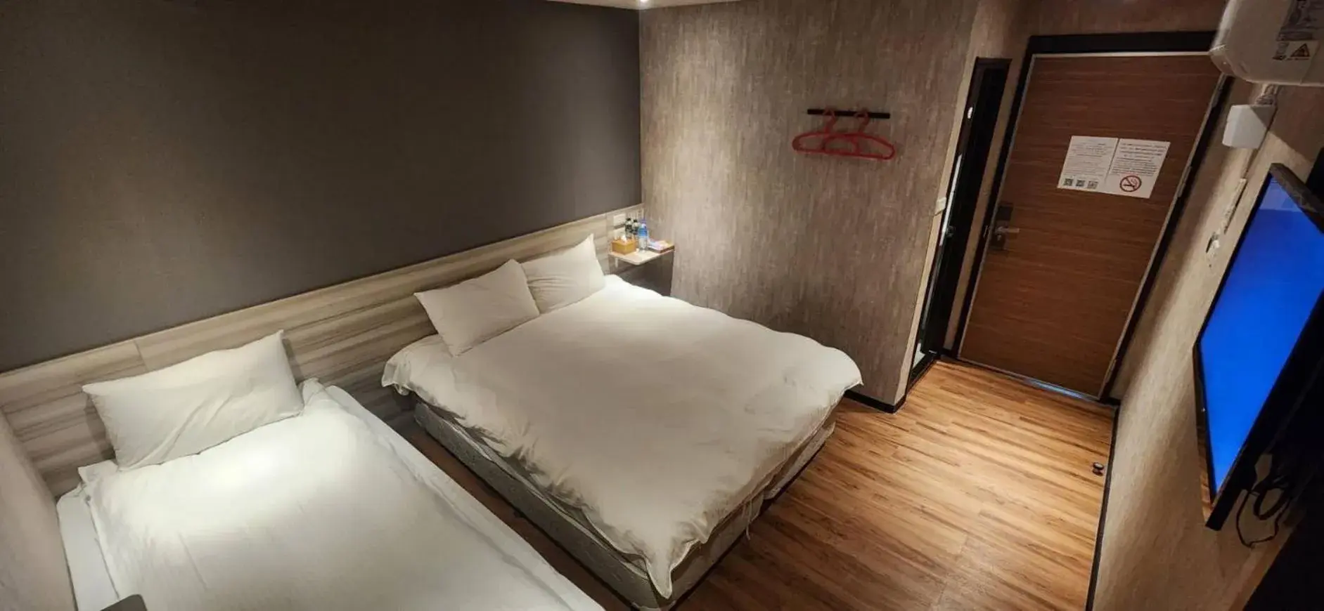 Bed in Honey Prince Bed in Honey Prince