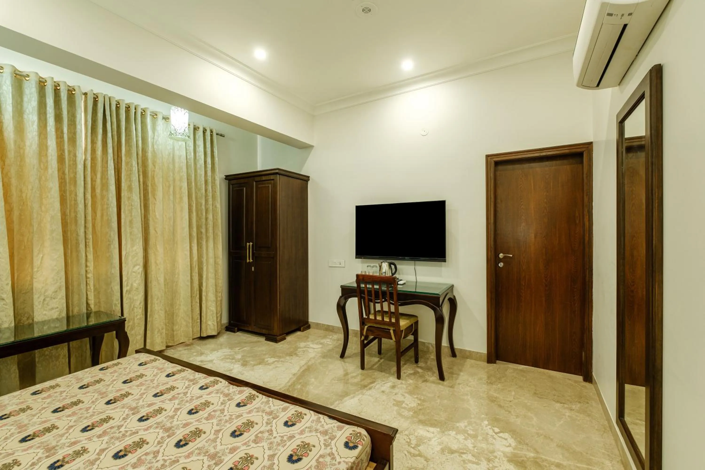 TV and multimedia, Bed in Palm 34