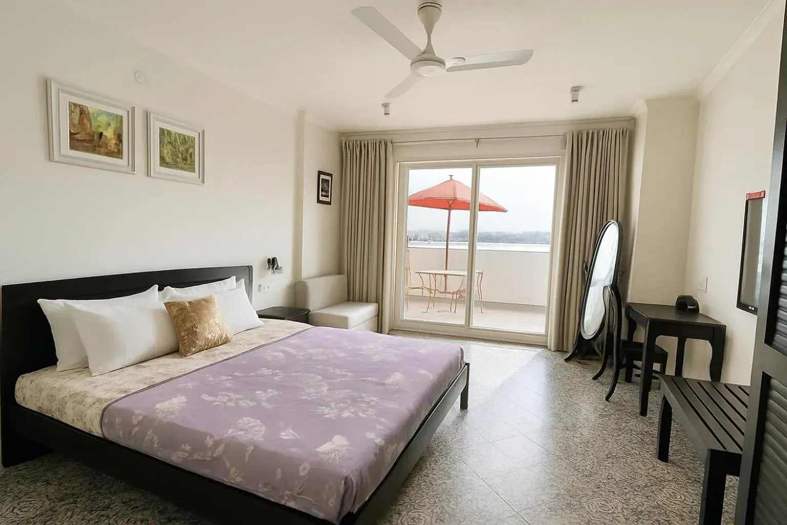 Bed in Palm 34 Bed in Palm 34