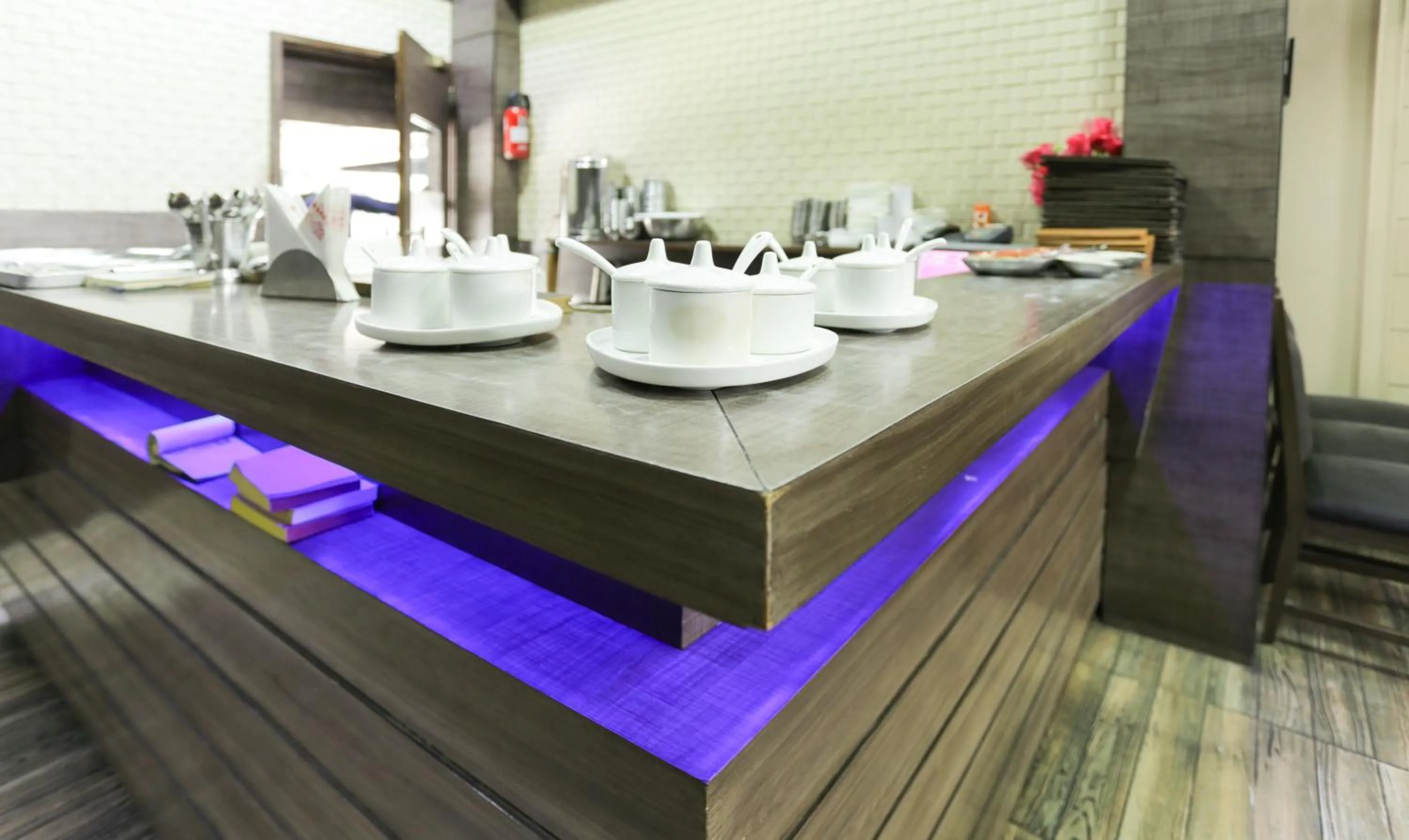 Restaurant/places to eat in Treebo Bliss