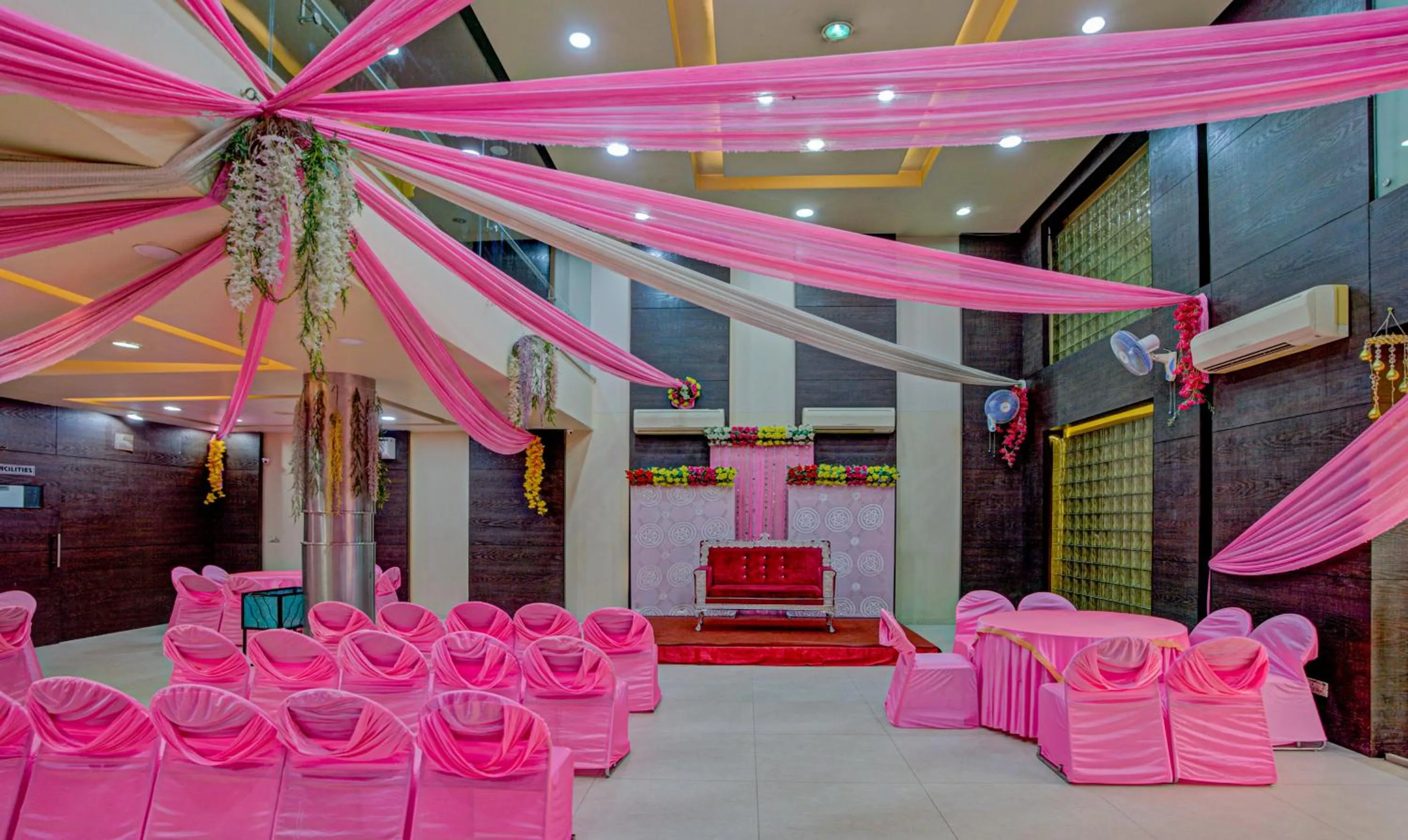 Banquet/Function facilities in Treebo Bliss