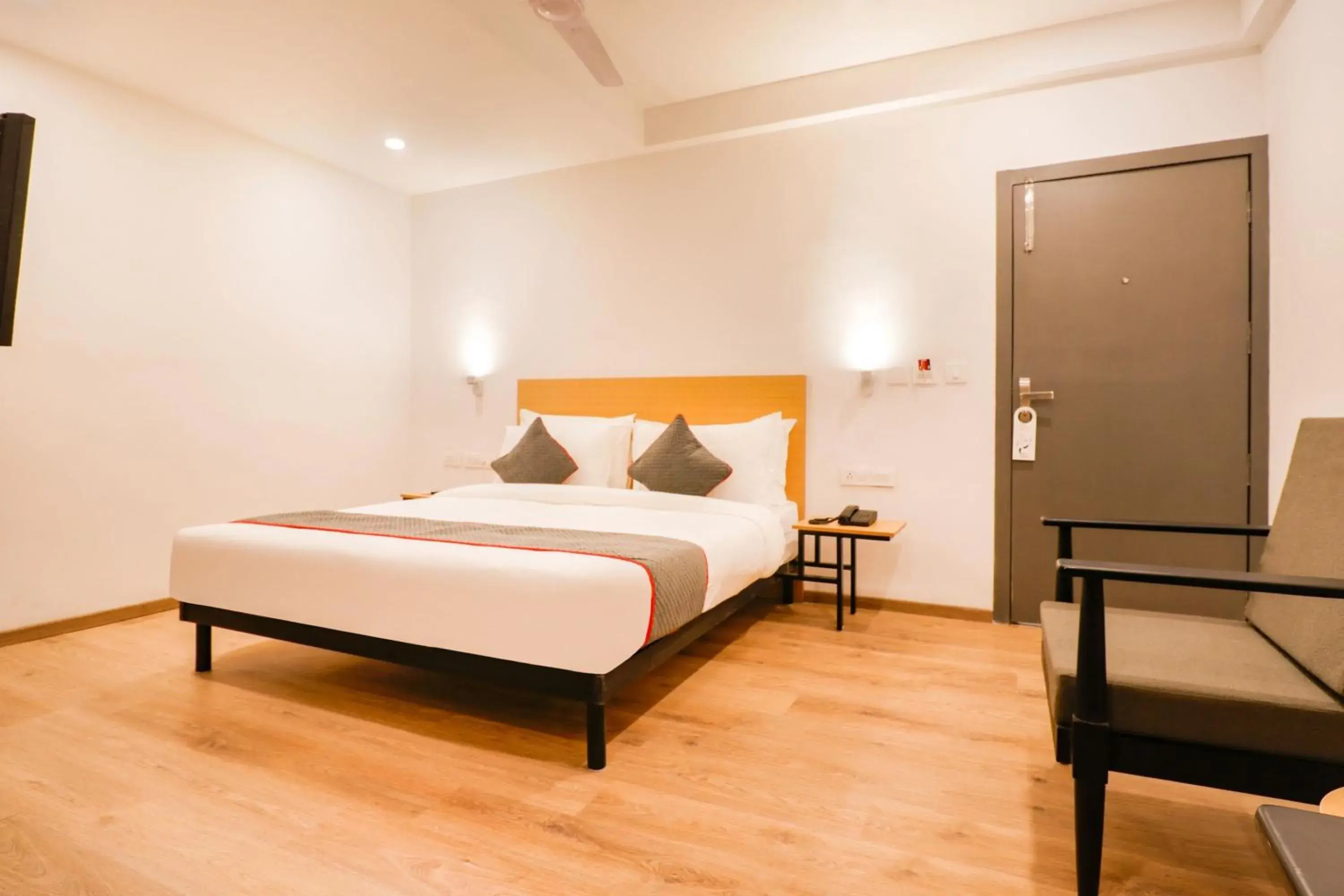 Bedroom, Bed in Townhouse South Tukoganj Bedroom, Bed in Townhouse South Tukoganj