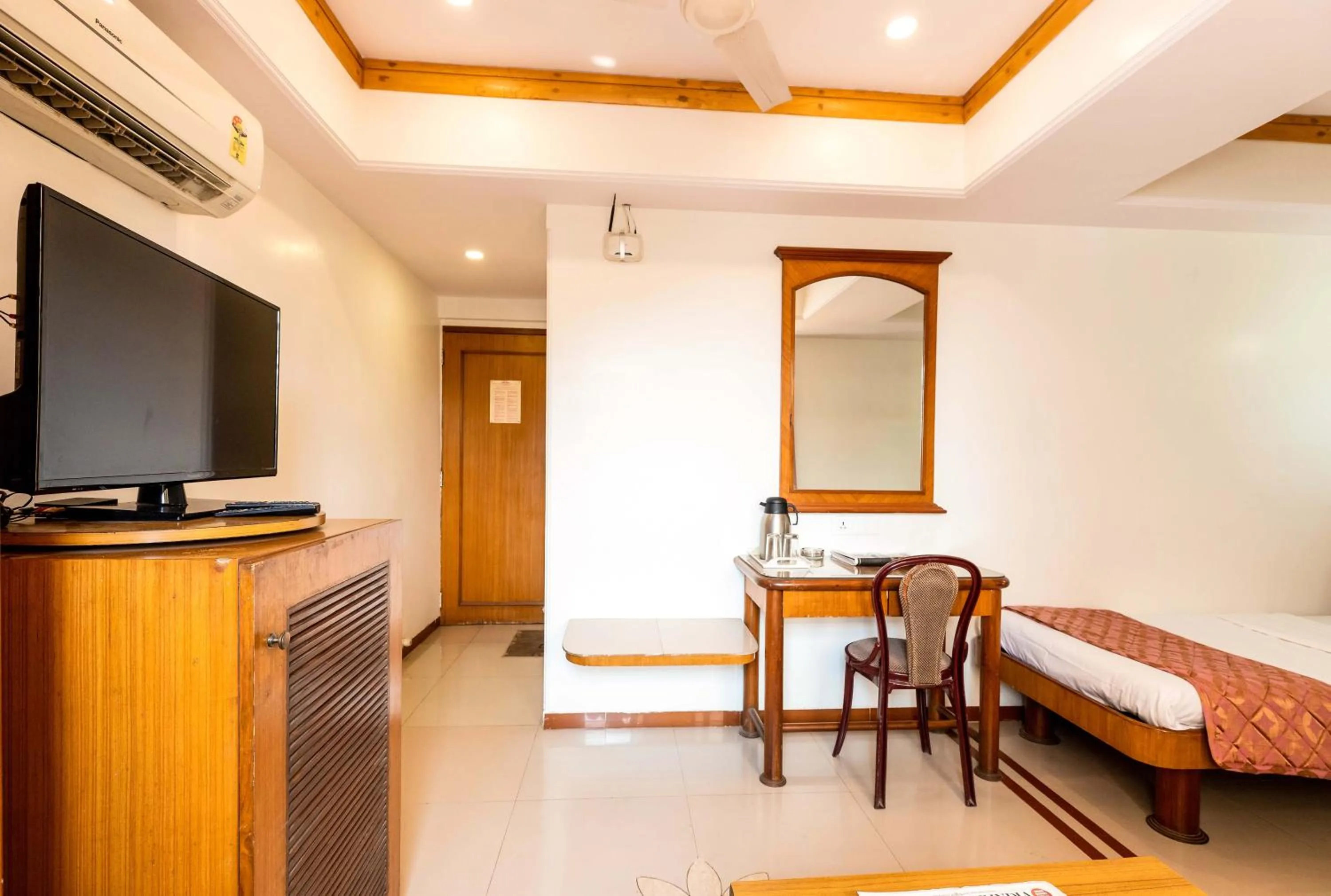 Bedroom in Hotel Parklane