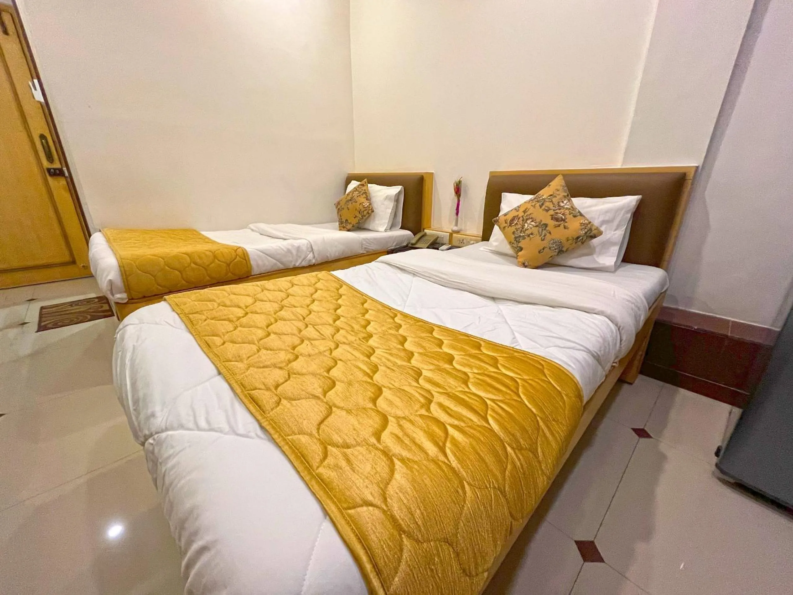 Bed in Hotel Parklane