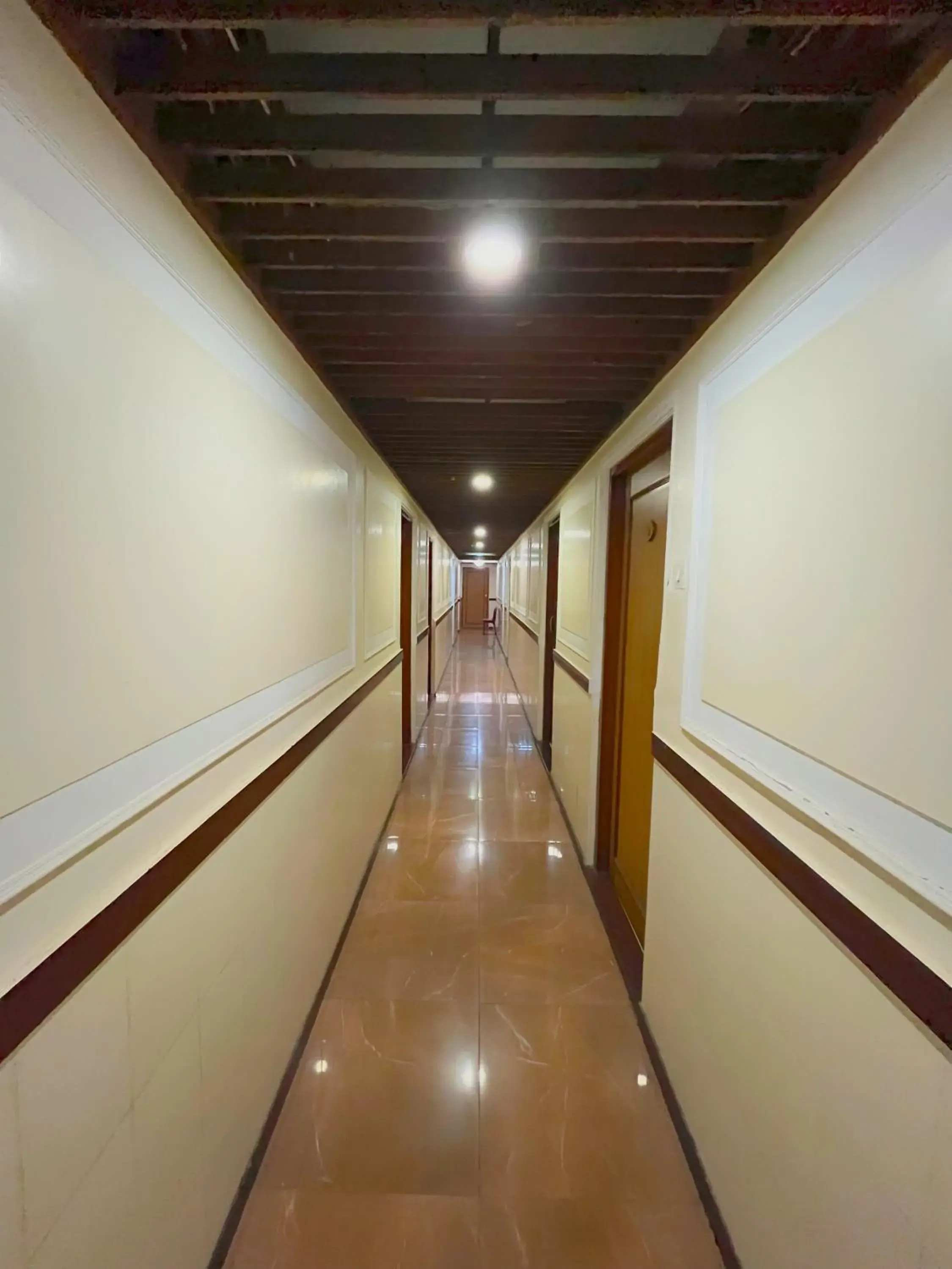 Lobby or reception in Hotel Parklane Lobby or reception in Hotel Parklane