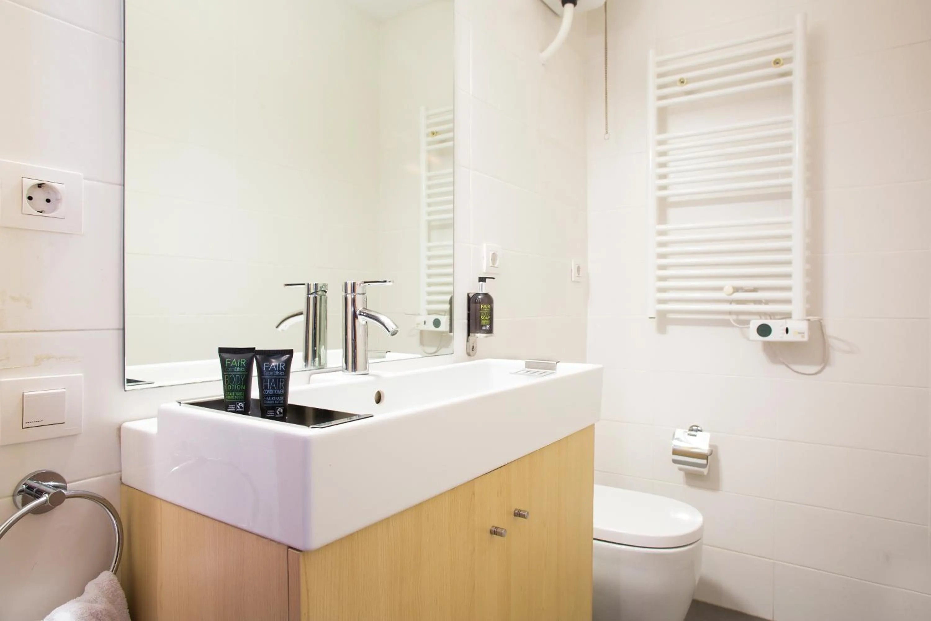 Toilet in Bonavista Apartments - Pedrera