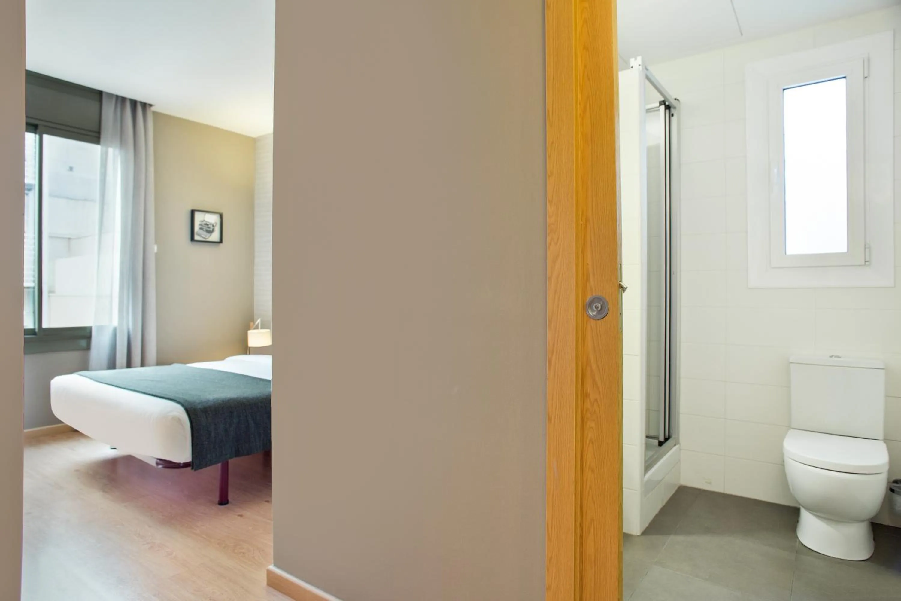 Toilet, Bed in Bonavista Apartments - Pedrera