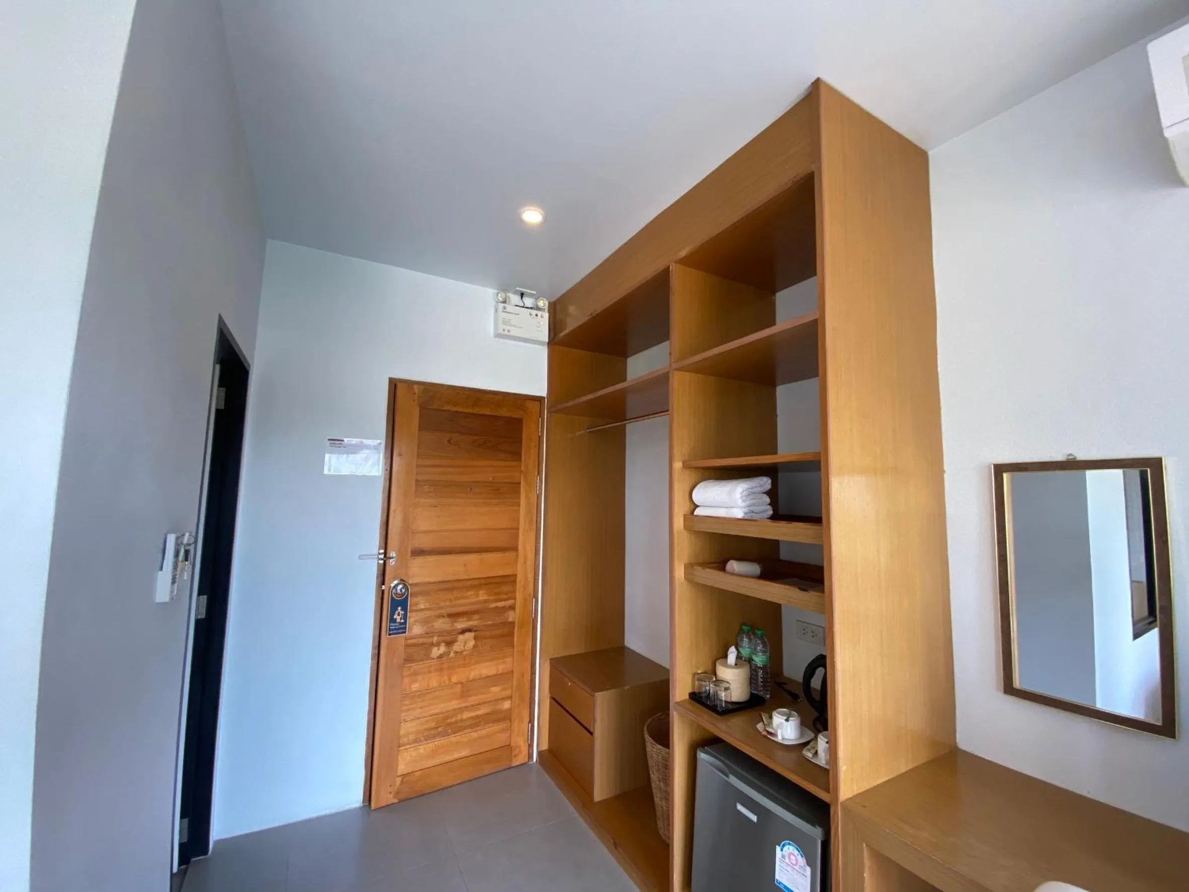 Photo of the whole room in White Sand Halal House Krabi