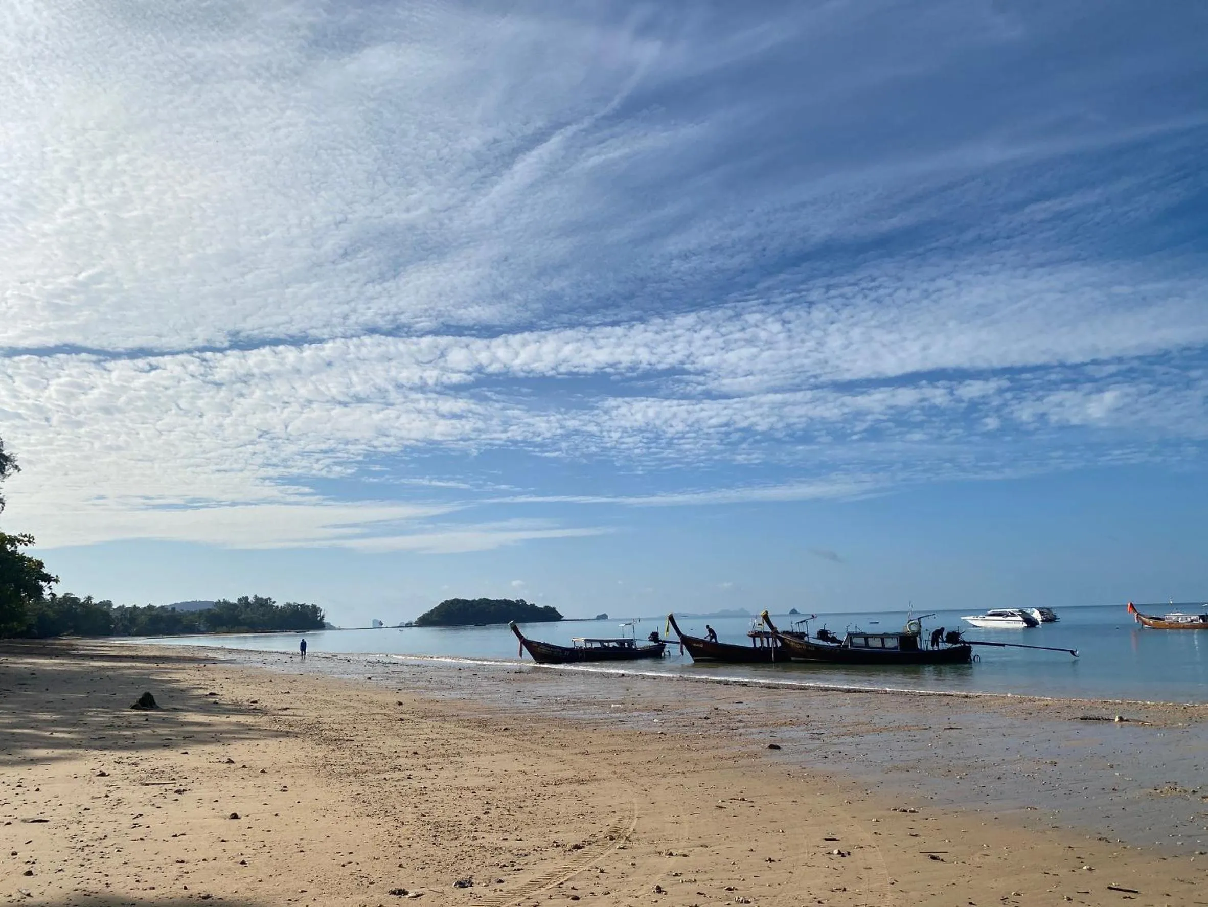 Beach in White Sand Halal House Krabi
