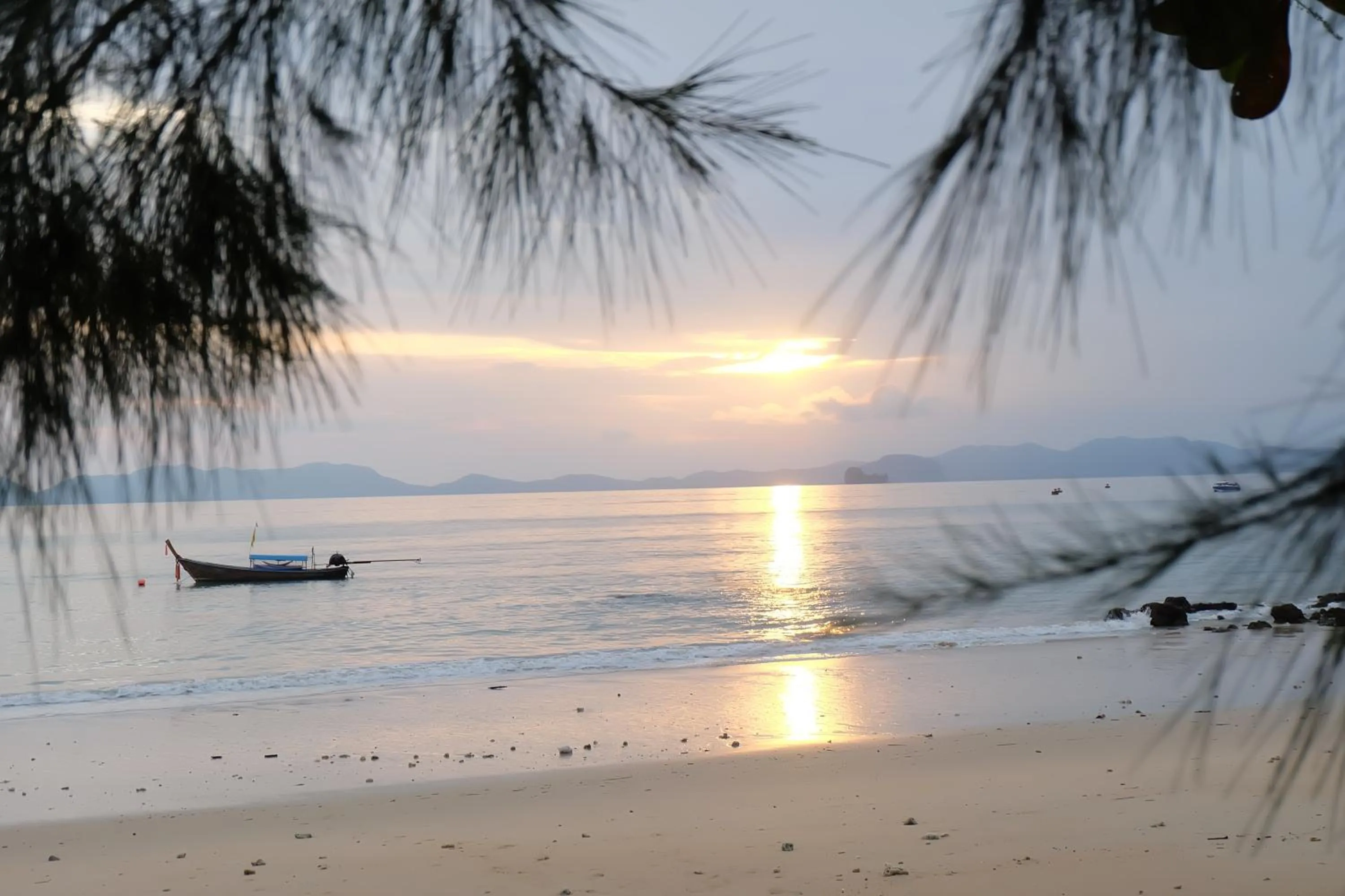 Beach in White Sand Halal House Krabi