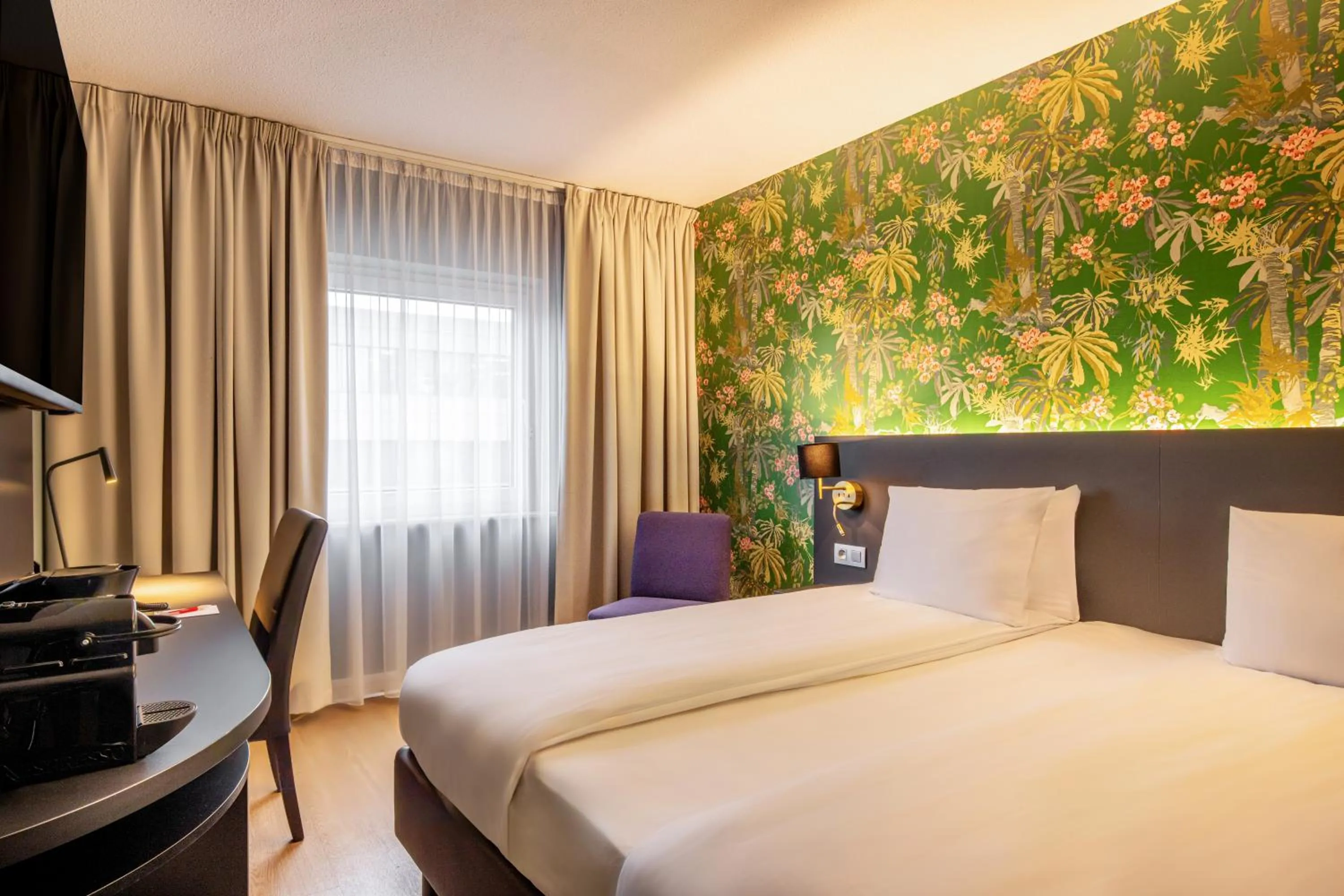 Bed in Thon Hotel Brussels Airport