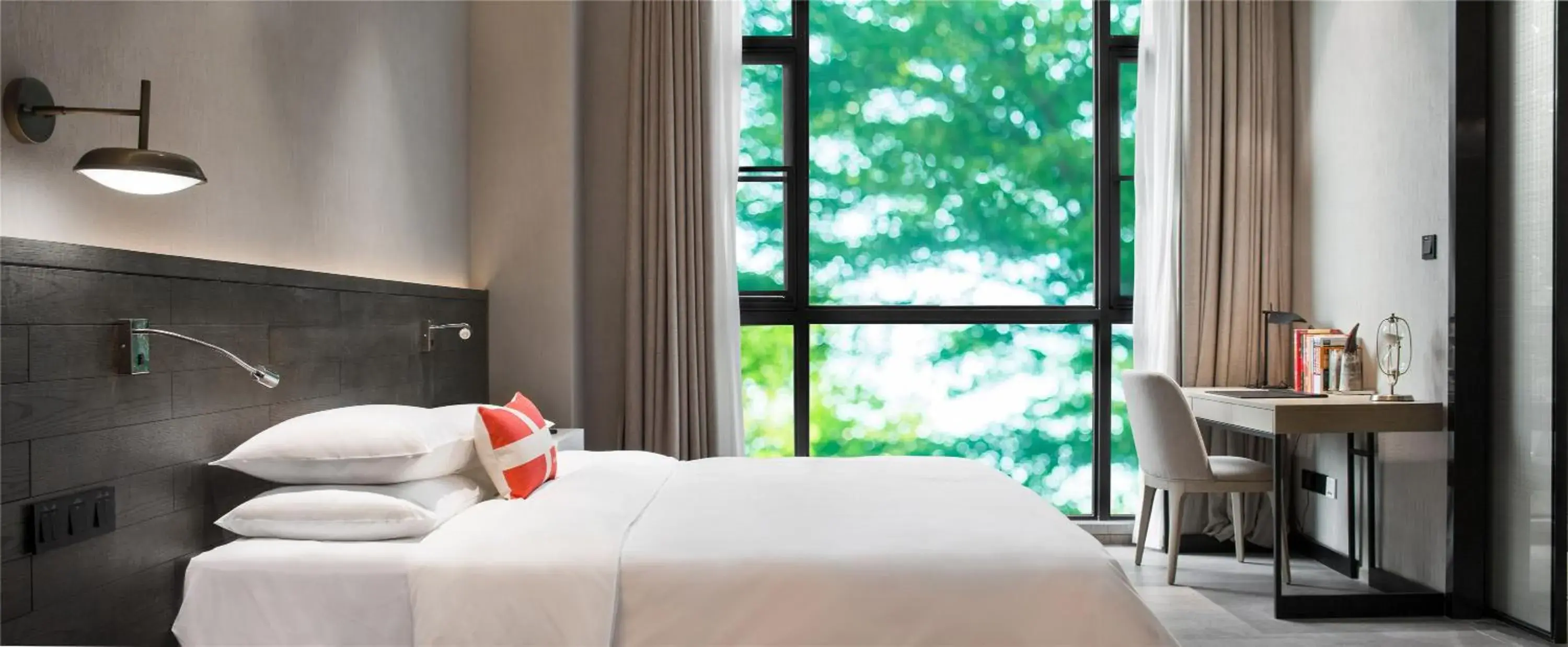 Bedroom, Bed in Swisstouches Guangzhou Hotel Residences Bedroom, Bed in Swisstouches Guangzhou Hotel Residences