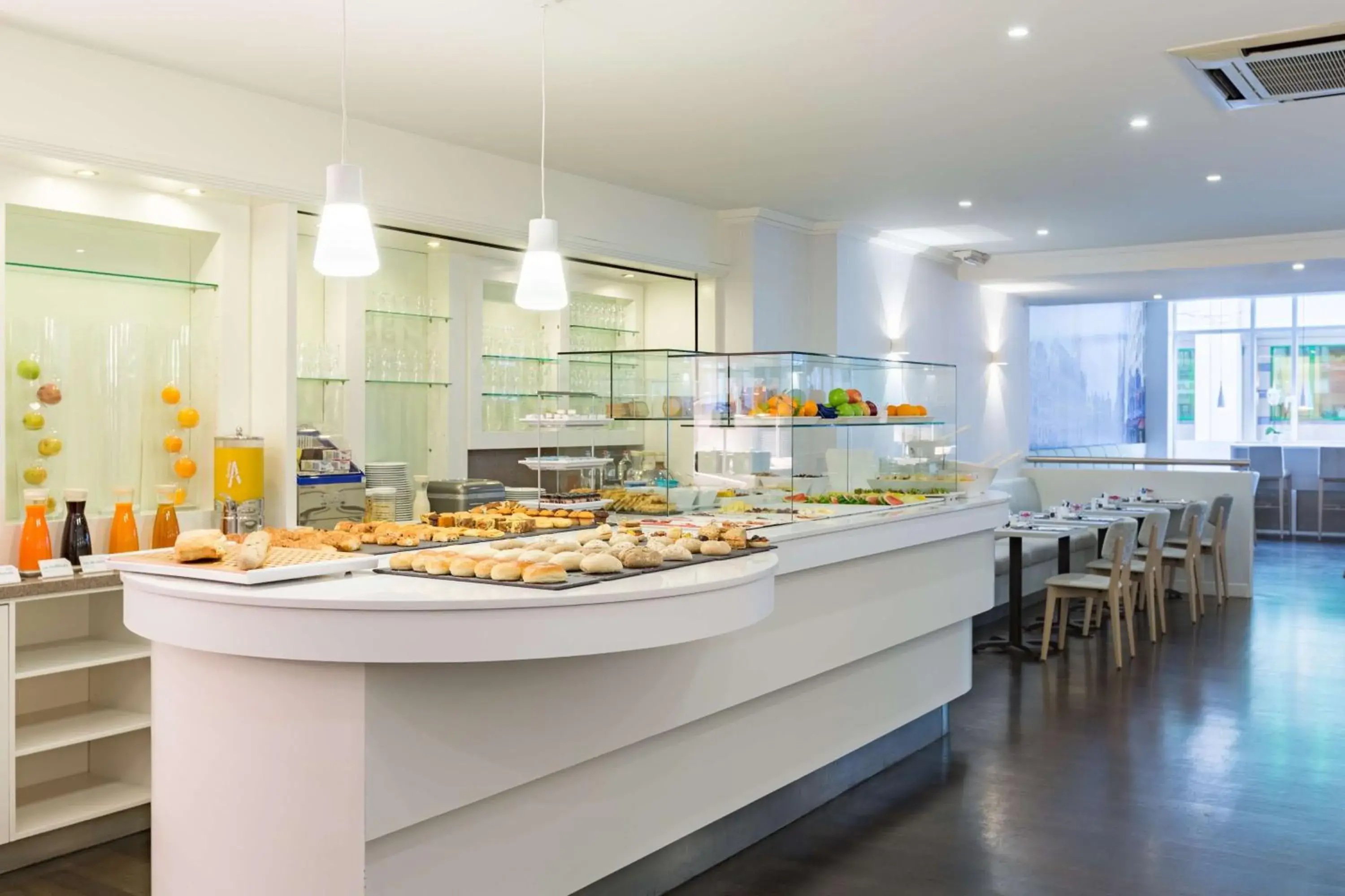 Breakfast in NH Brussels Grand Place Arenberg Breakfast in NH Brussels Grand Place Arenberg