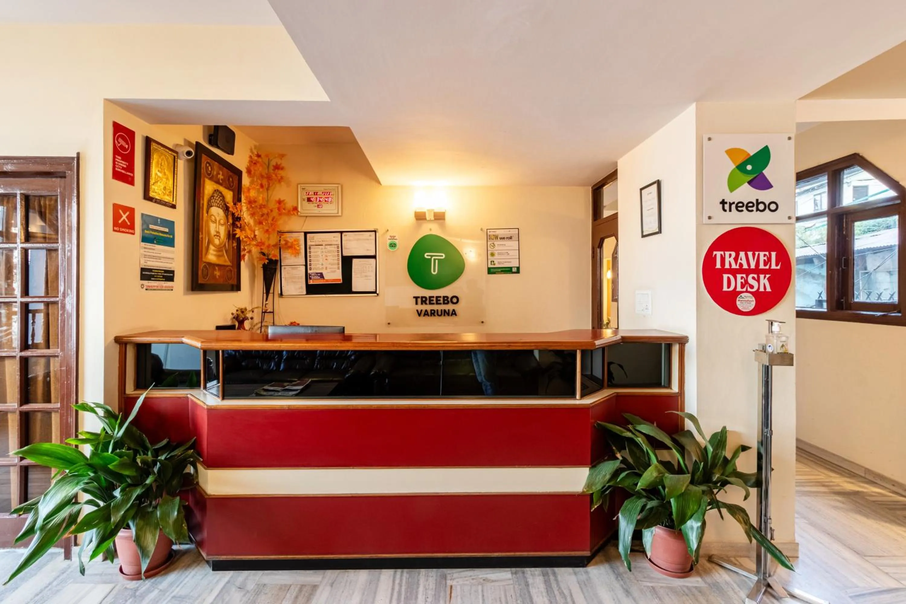 Lobby or reception in Treebo Varuna With Mountain View
