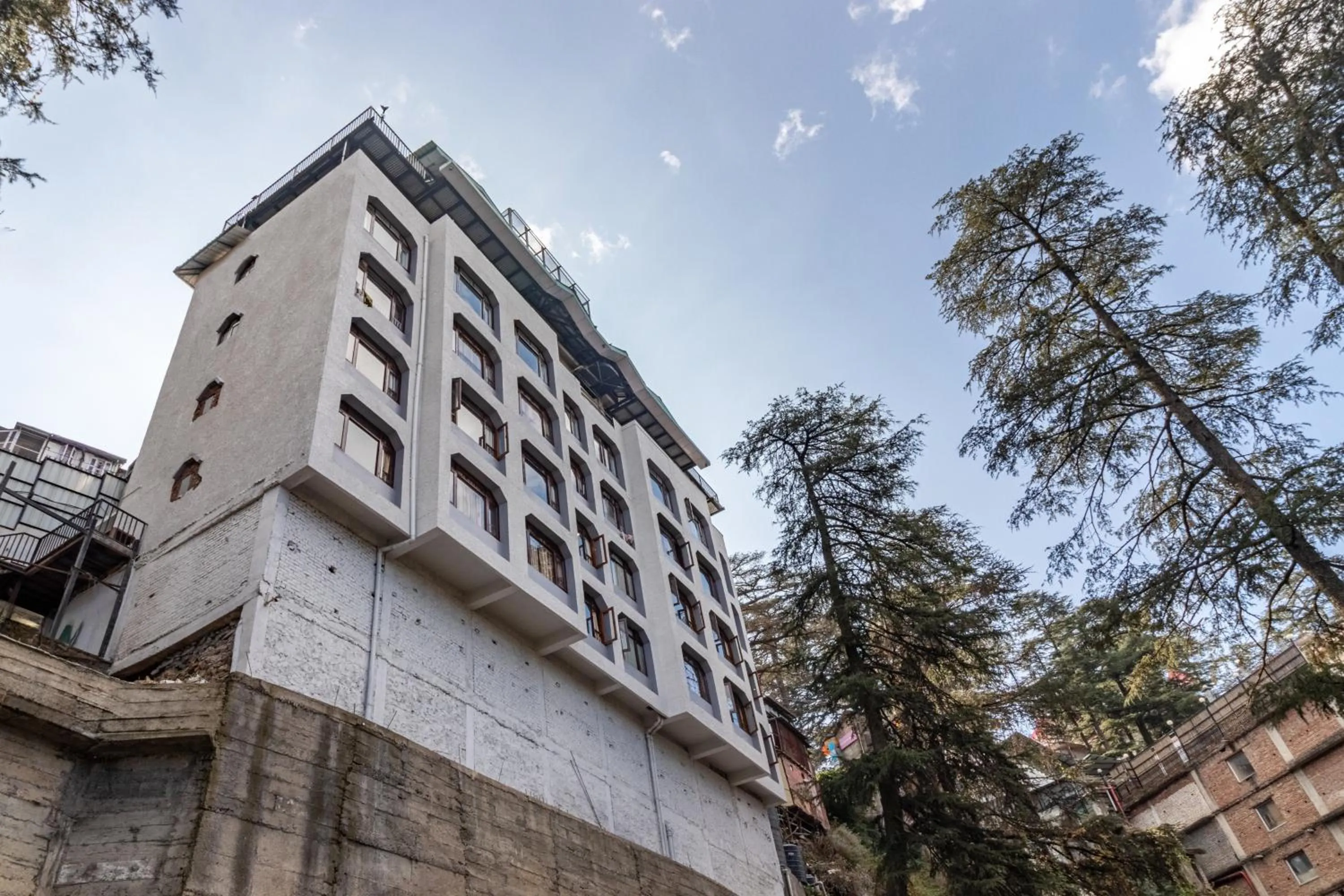 Facade/entrance in Treebo Varuna With Mountain View