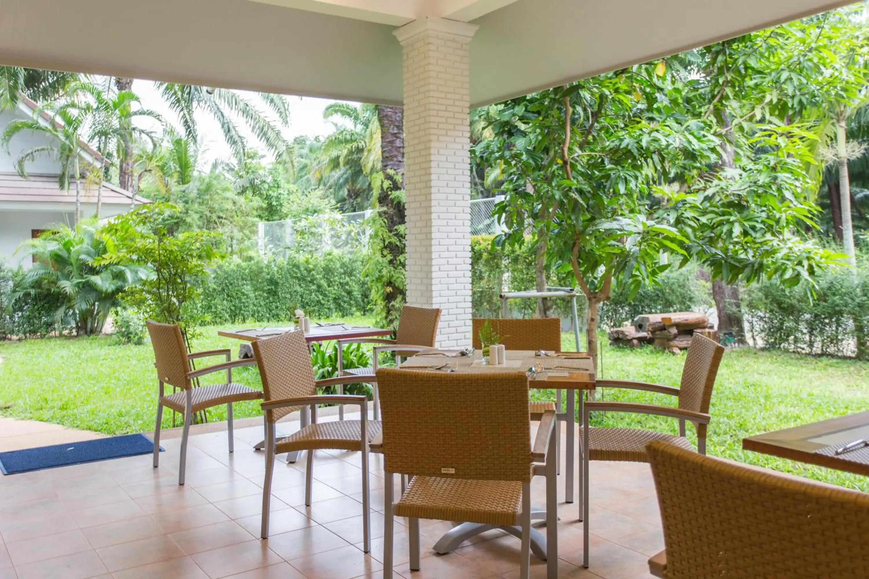 Restaurant/places to eat in Alisea Pool Villa Aonang Restaurant/places to eat in Alisea Pool Villa Aonang