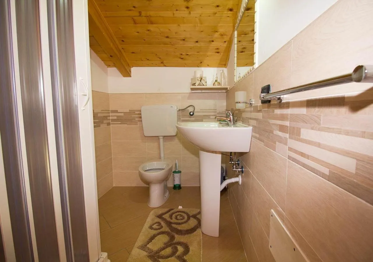 Bathroom in B&B Lemons Coast