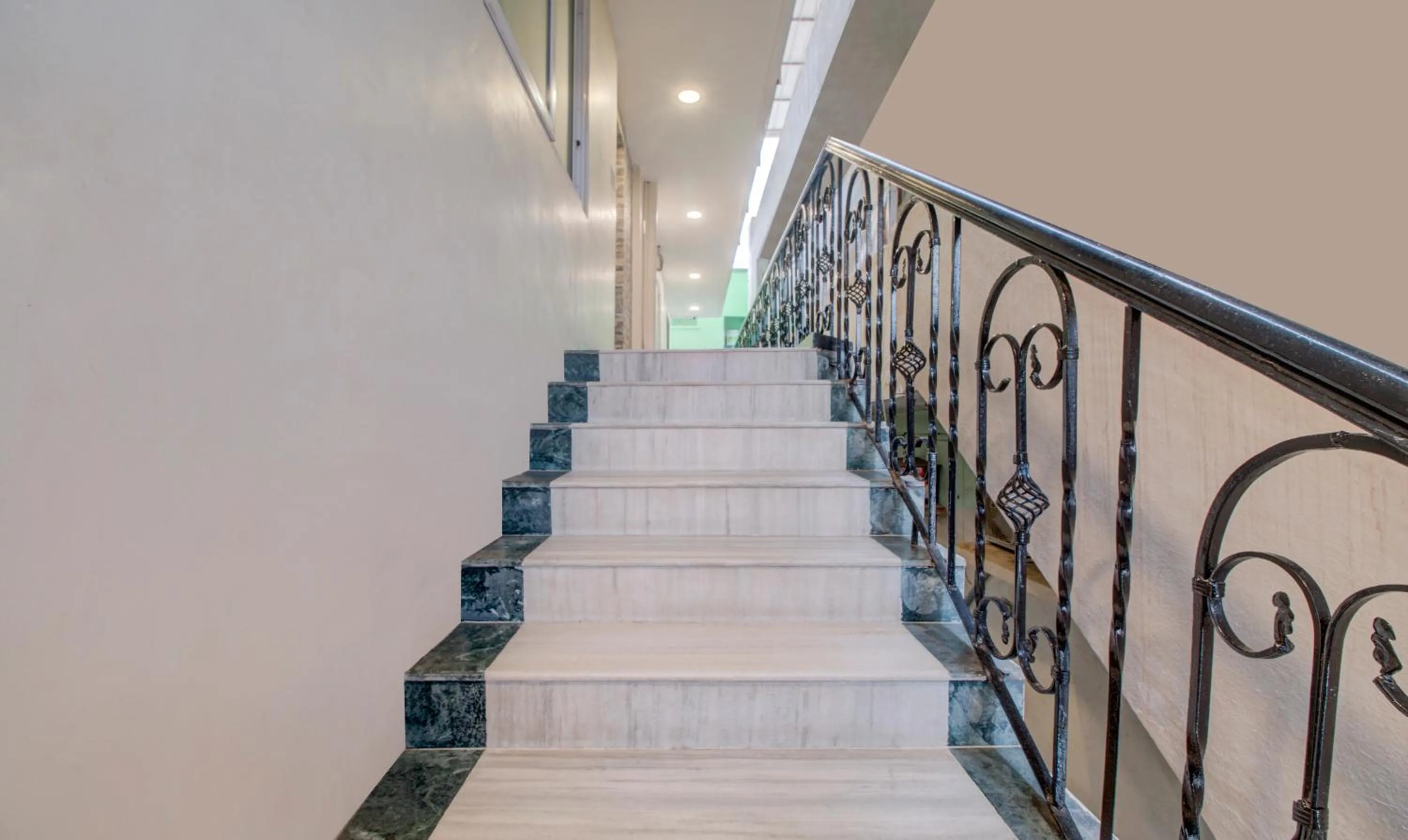 Lobby or reception in Treebo MVP Grand