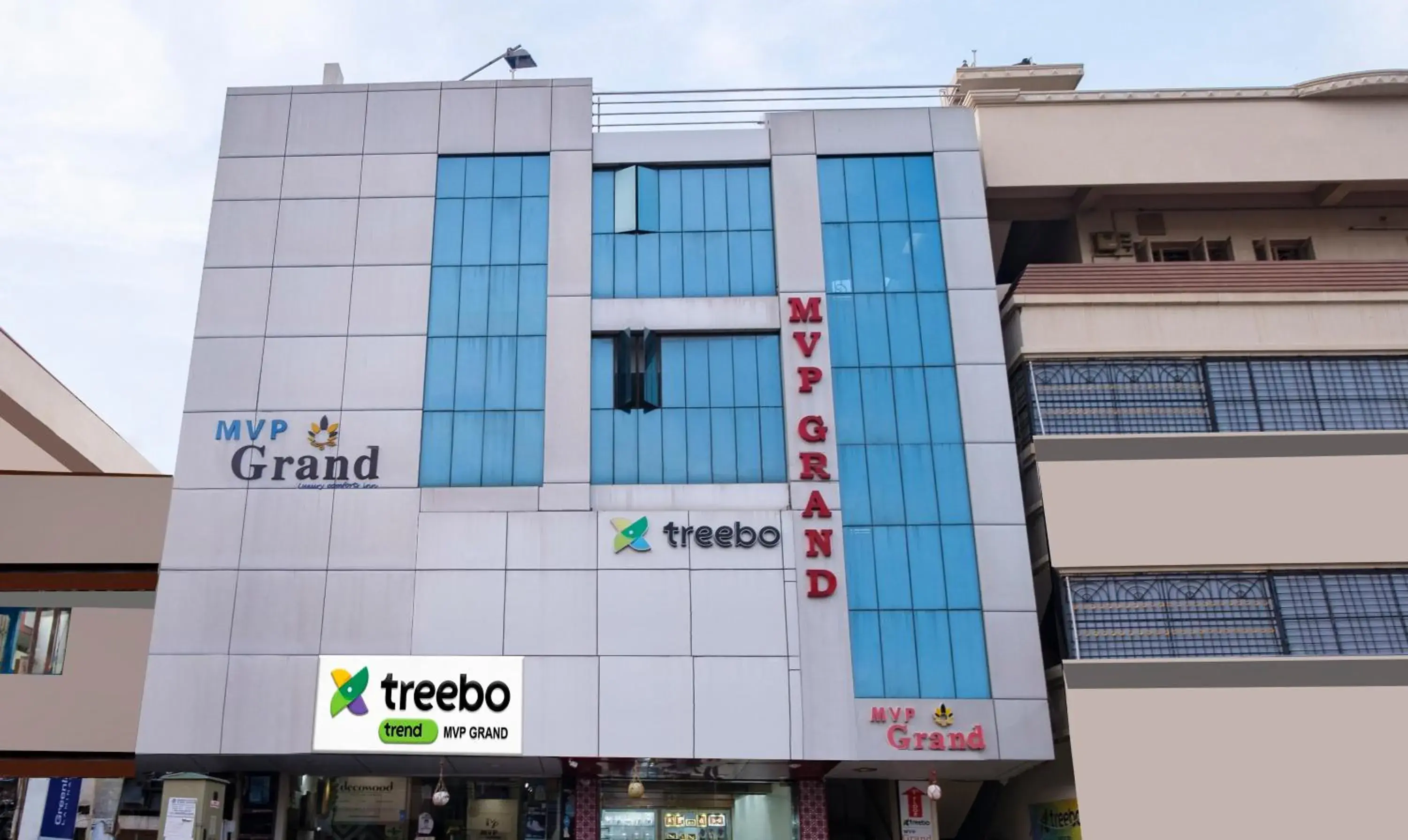 Property building in Treebo MVP Grand Property building in Treebo MVP Grand