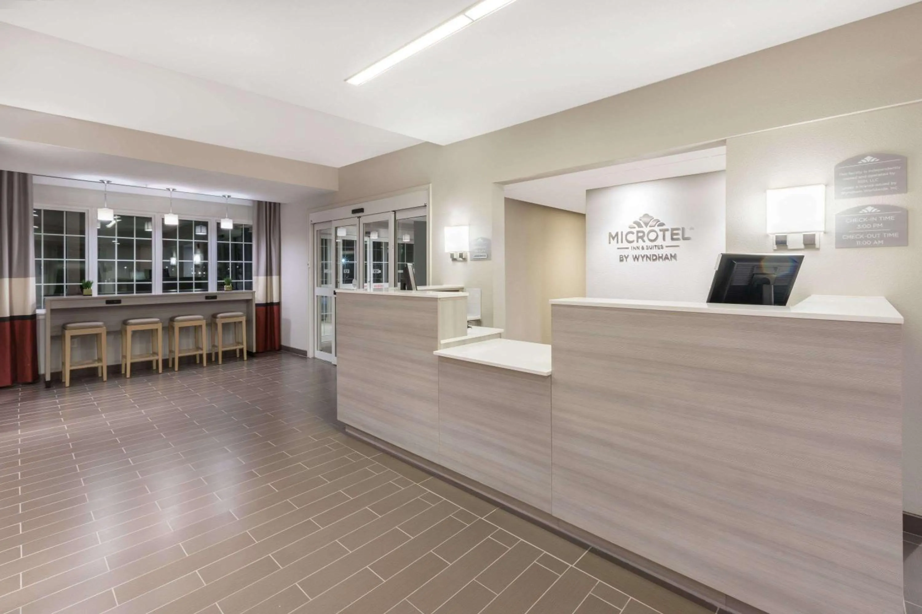 Lobby or reception in Microtel Inn & Suites by Wyndham Perry