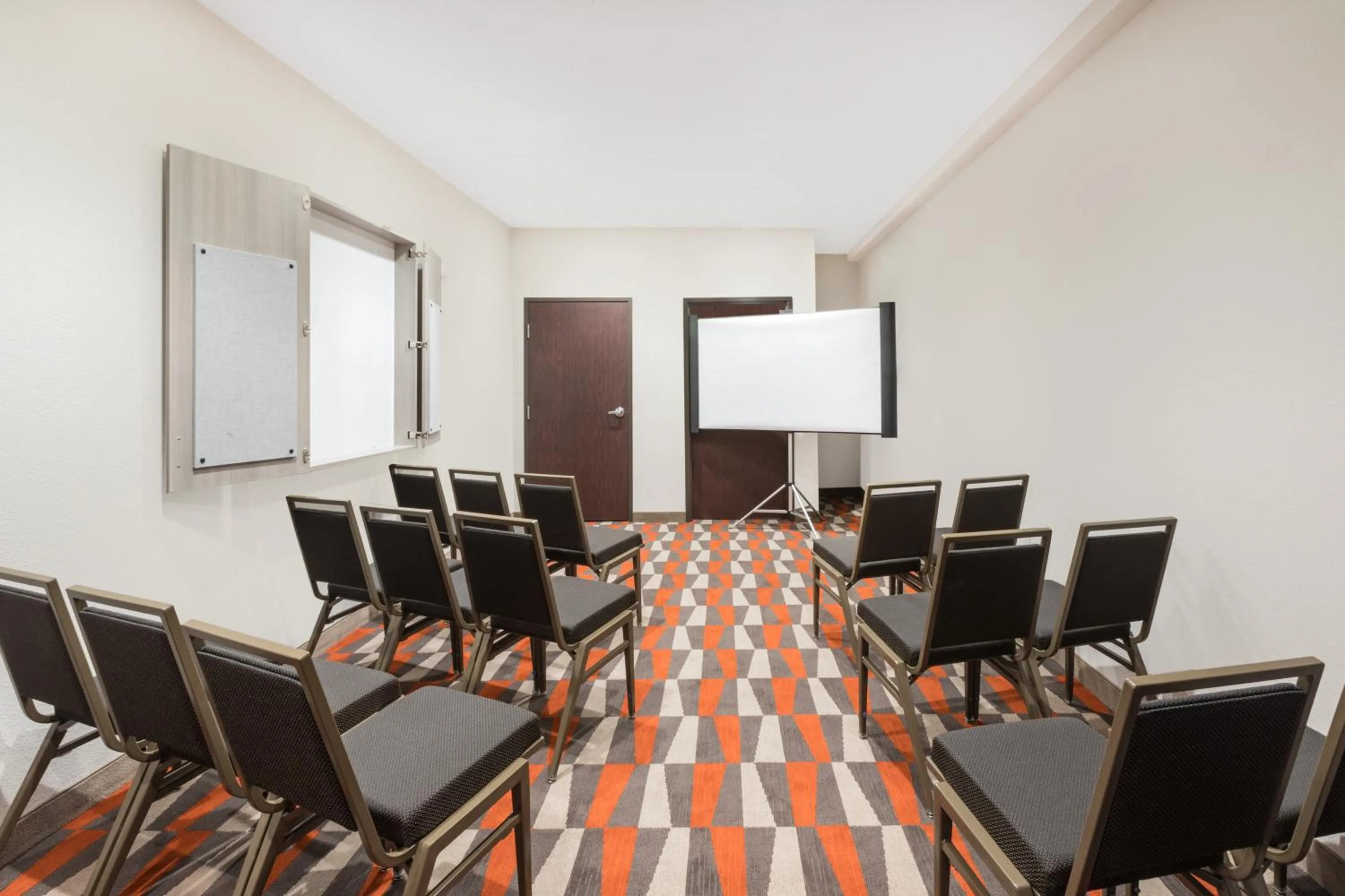 Business facilities in Microtel Inn & Suites by Wyndham Perry