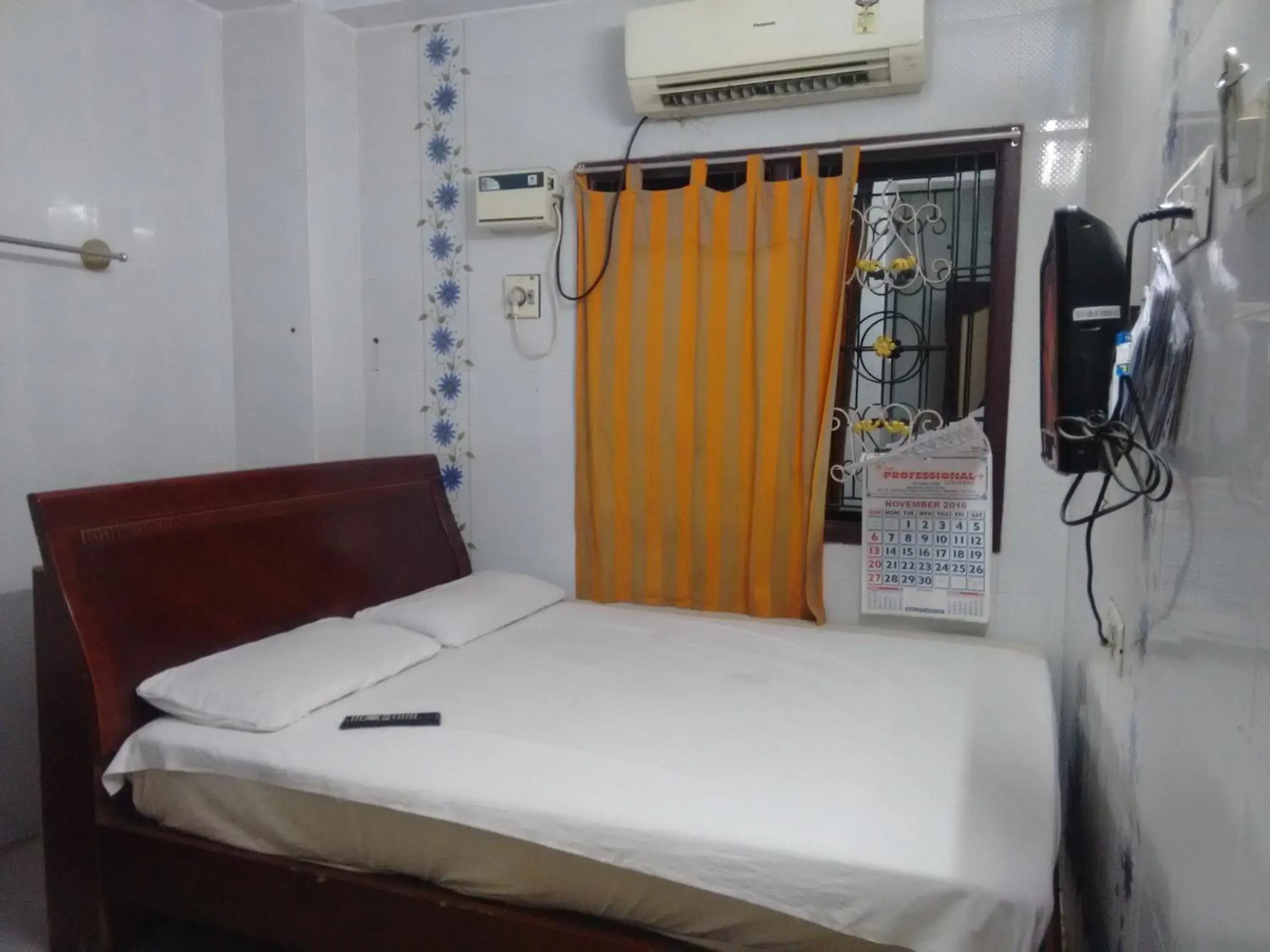 Photo of the whole room, Bed in New Regency Photo of the whole room, Bed in New Regency