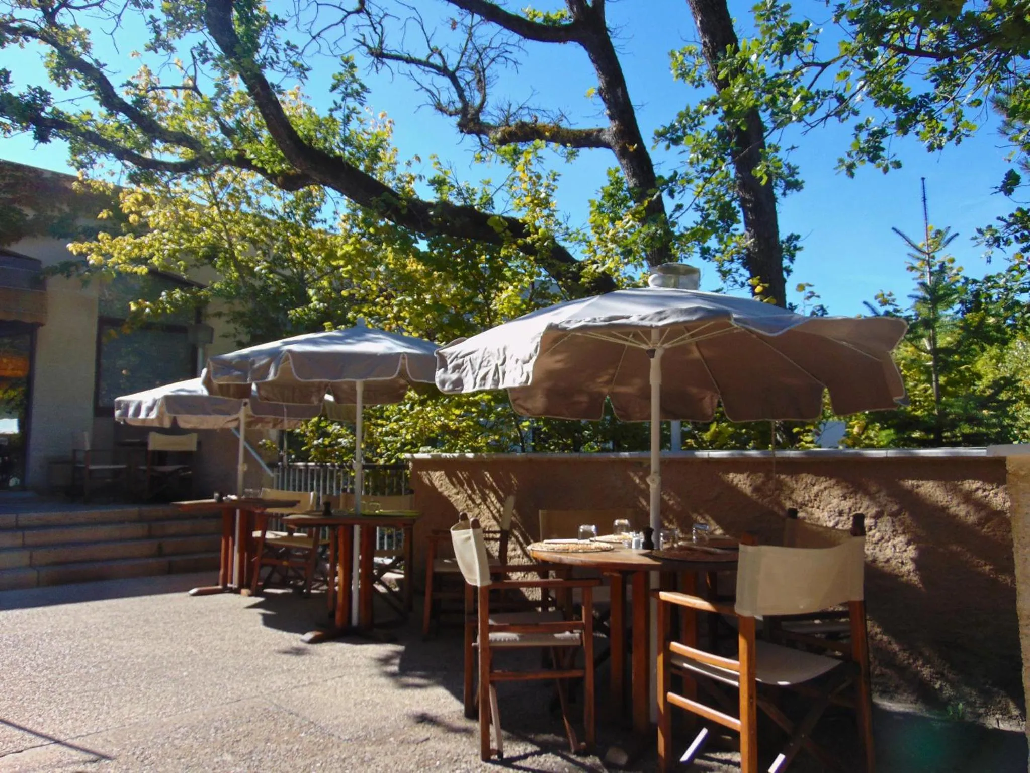Patio in Villa Borghese, The Originals Relais