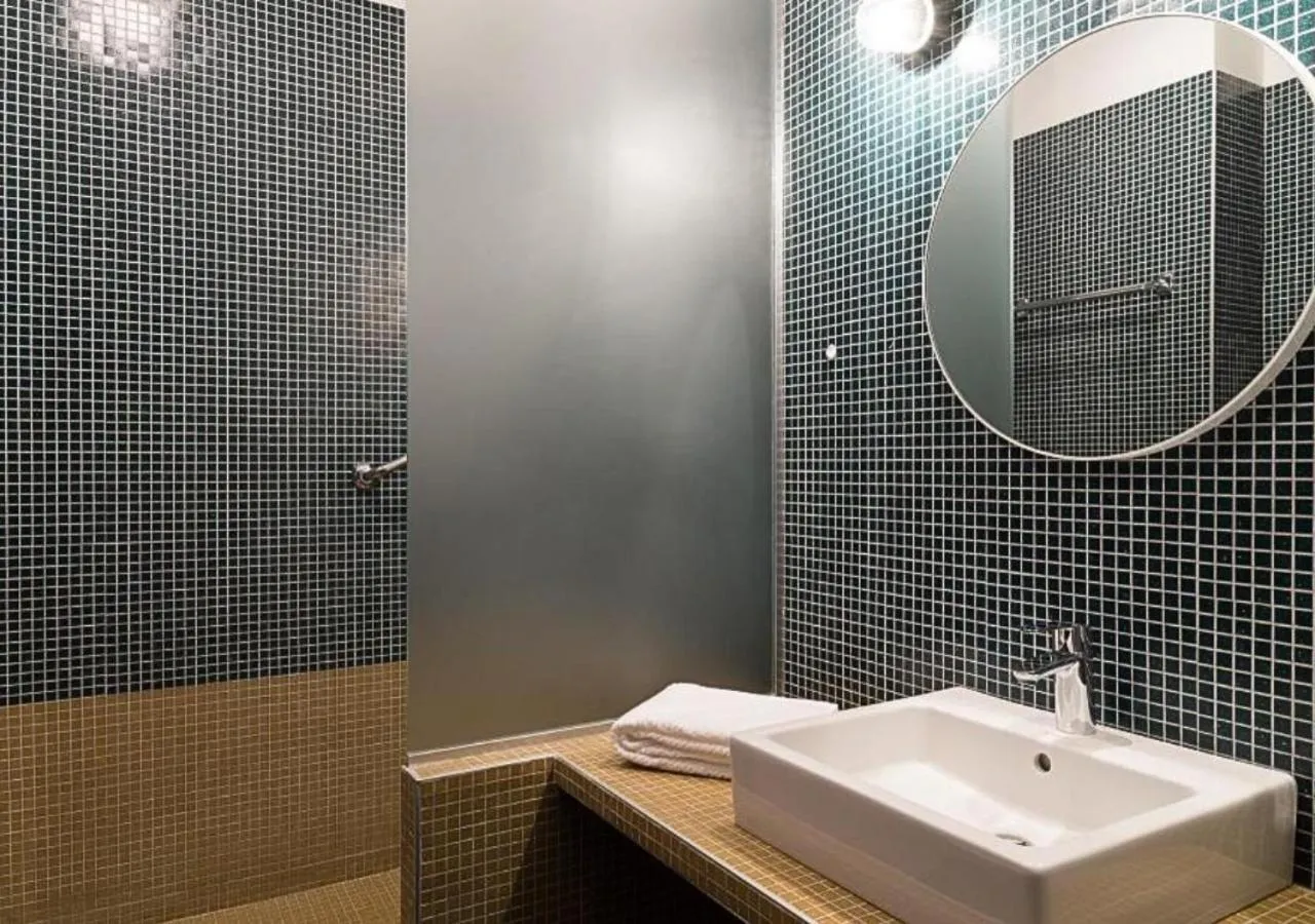 Bathroom in Villa Borghese, The Originals Relais