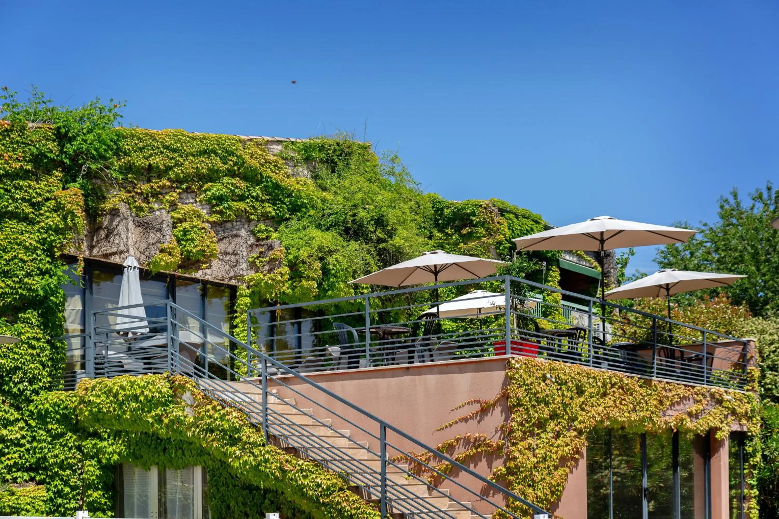 Property building in Hôtel & Résidence Lou Paradou Gréoux Les Bains Property building in Hôtel & Résidence Lou Paradou Gréoux Les Bains