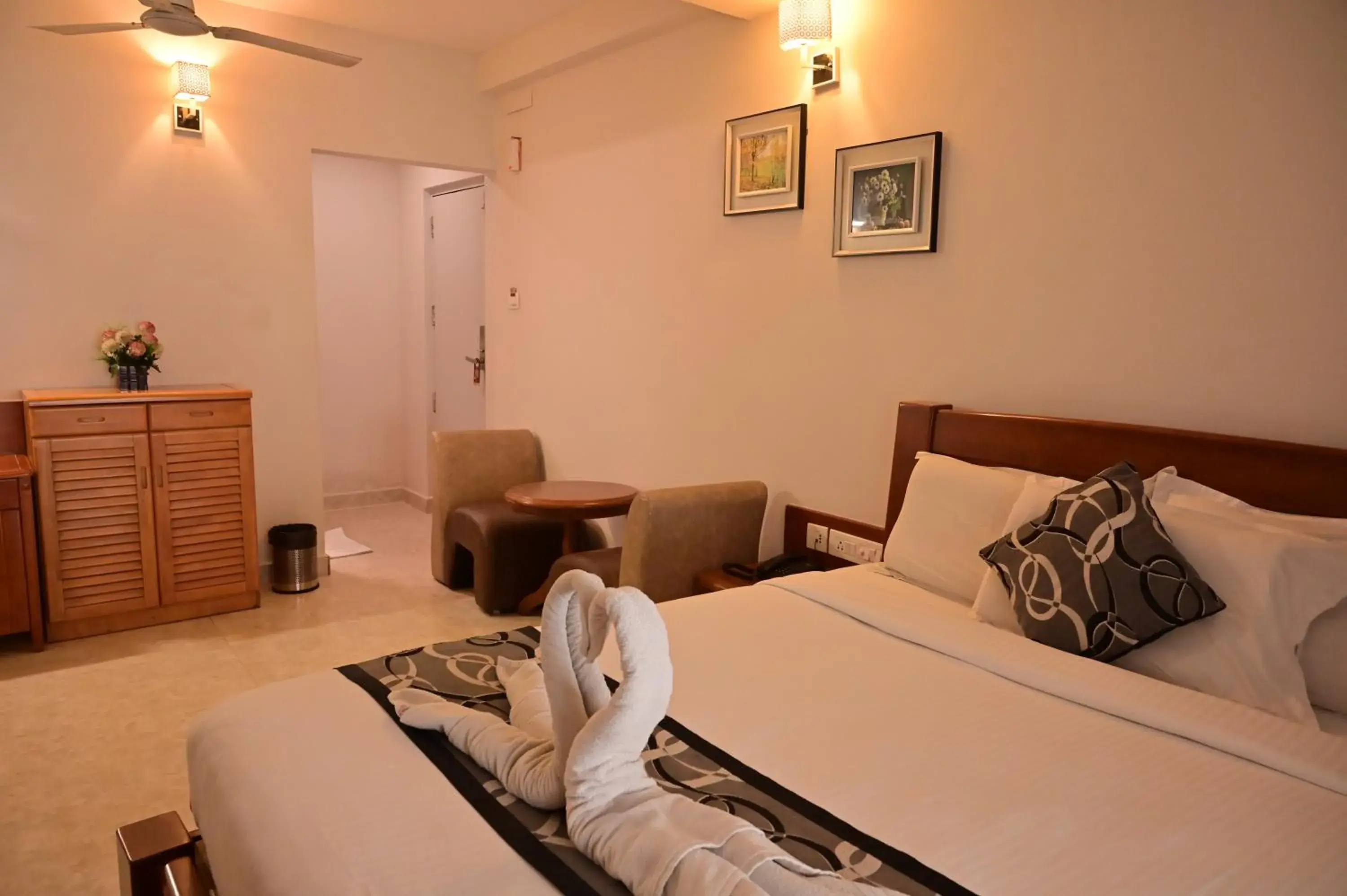 Photo of the whole room, Bed in Grand Cascade Chennai Photo of the whole room, Bed in Grand Cascade Chennai