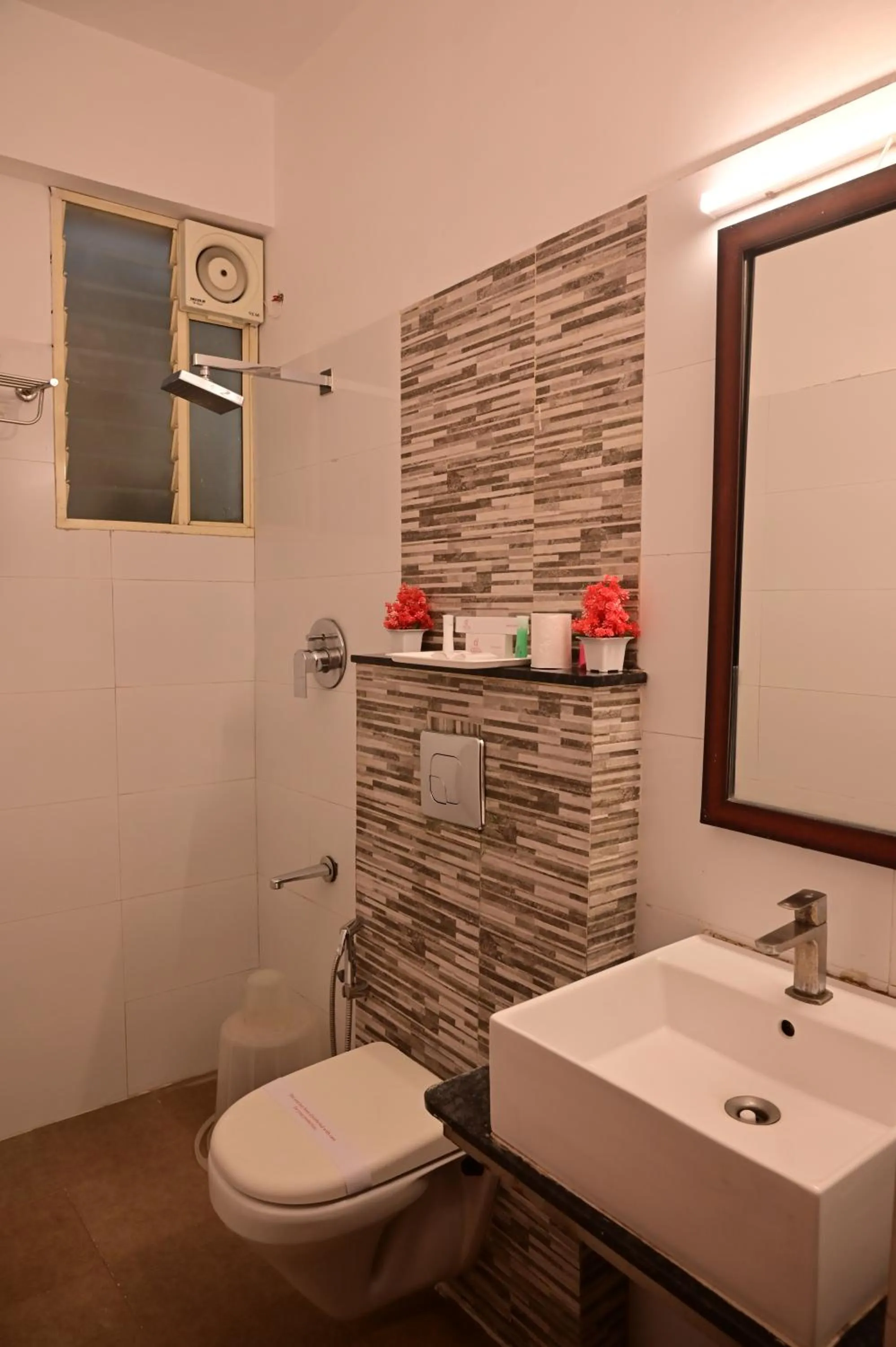 Shower in Grand Cascade Chennai