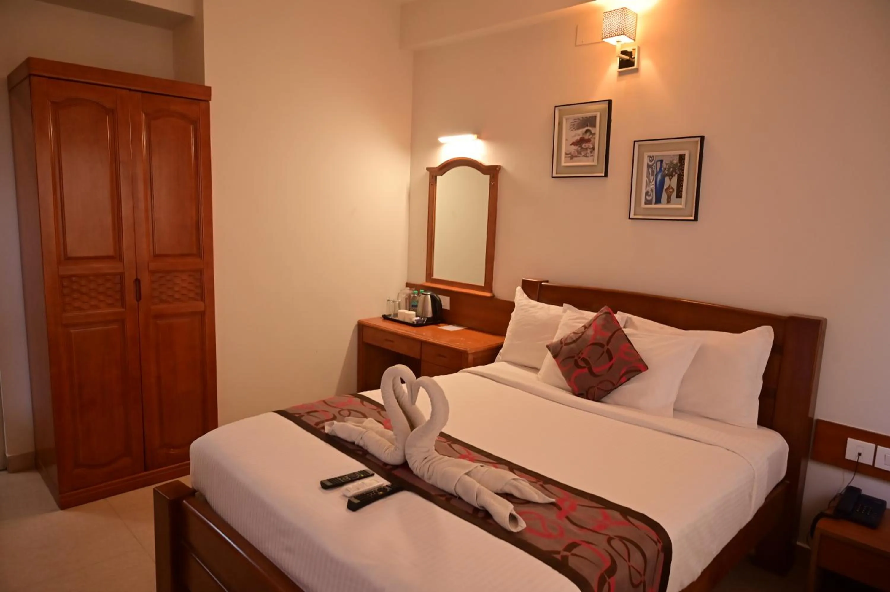 Photo of the whole room, Bed in Grand Cascade Chennai