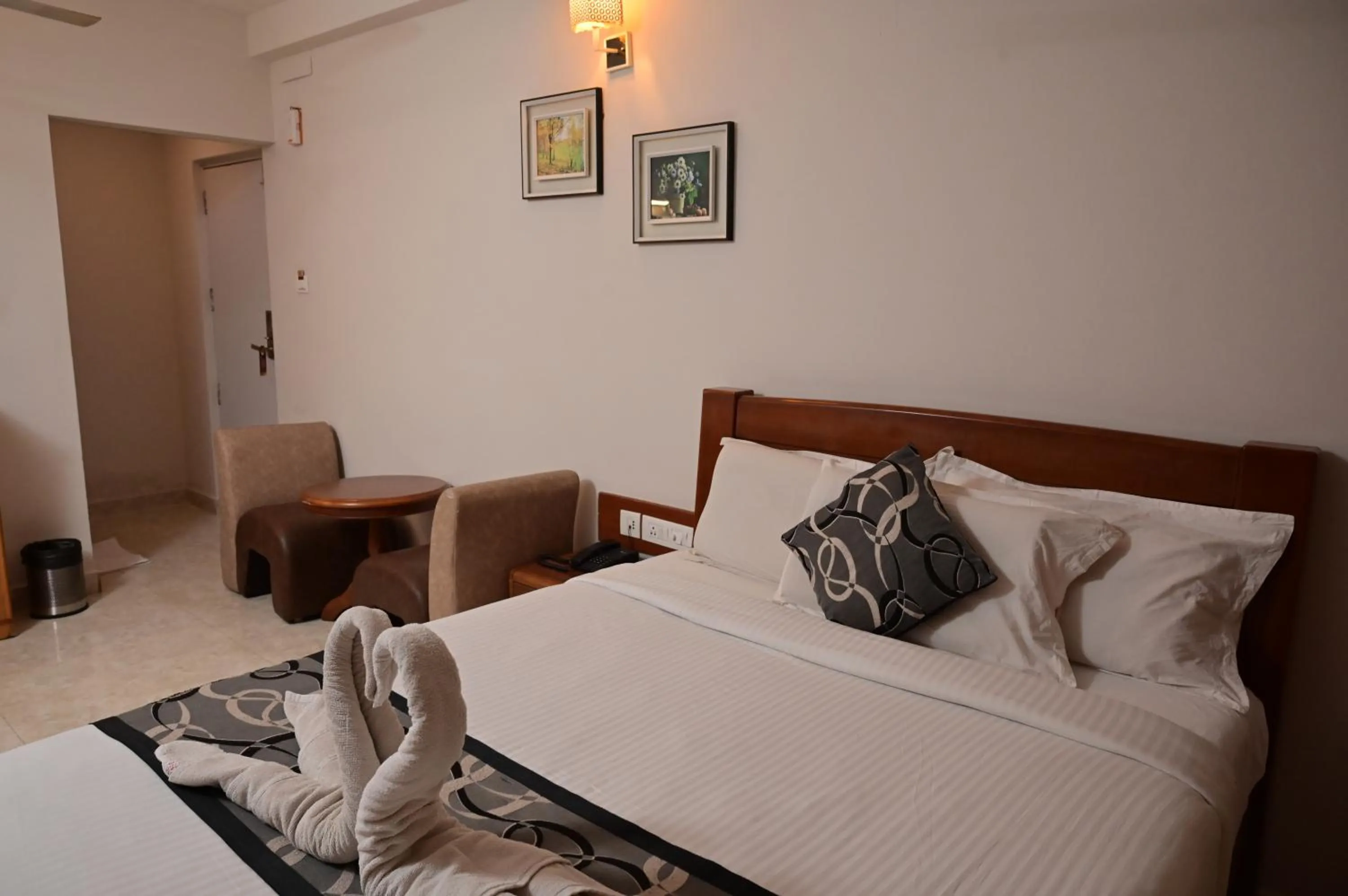 Bed in Grand Cascade Chennai