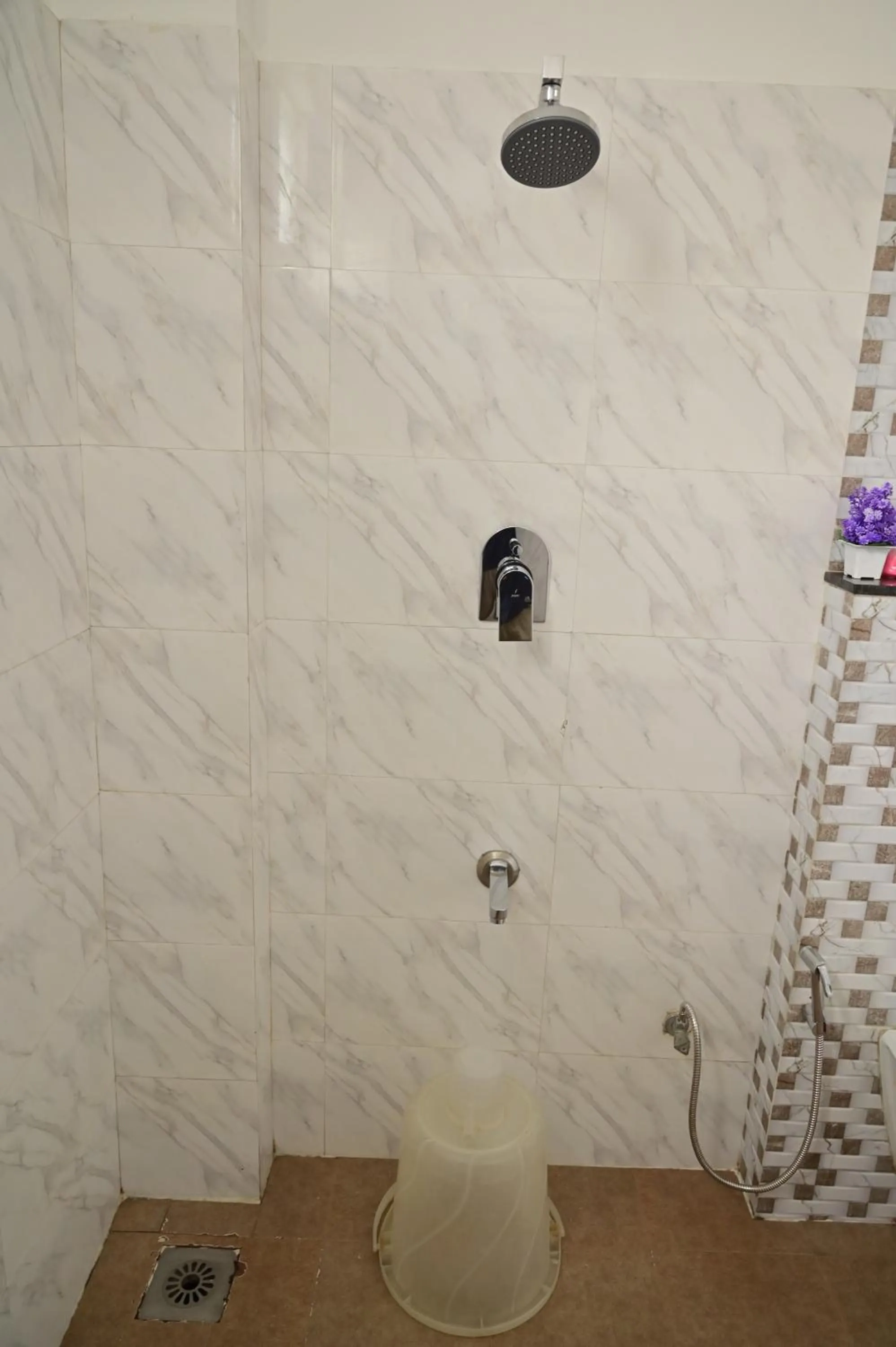 Shower in Grand Cascade Chennai