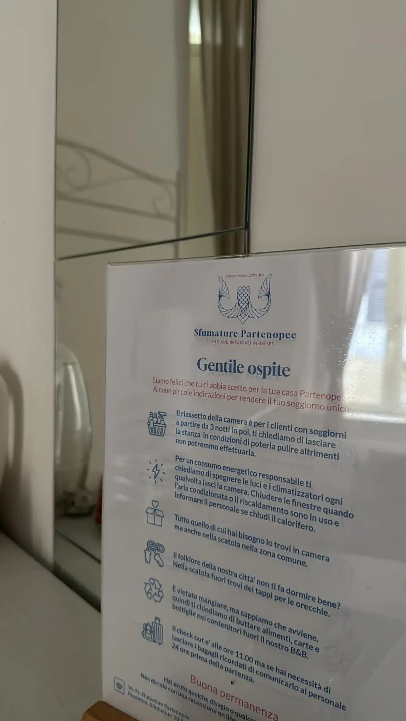 Double Room with Private Bathroom in Sfumature Partenopee Double Room with Private Bathroom in Sfumature Partenopee