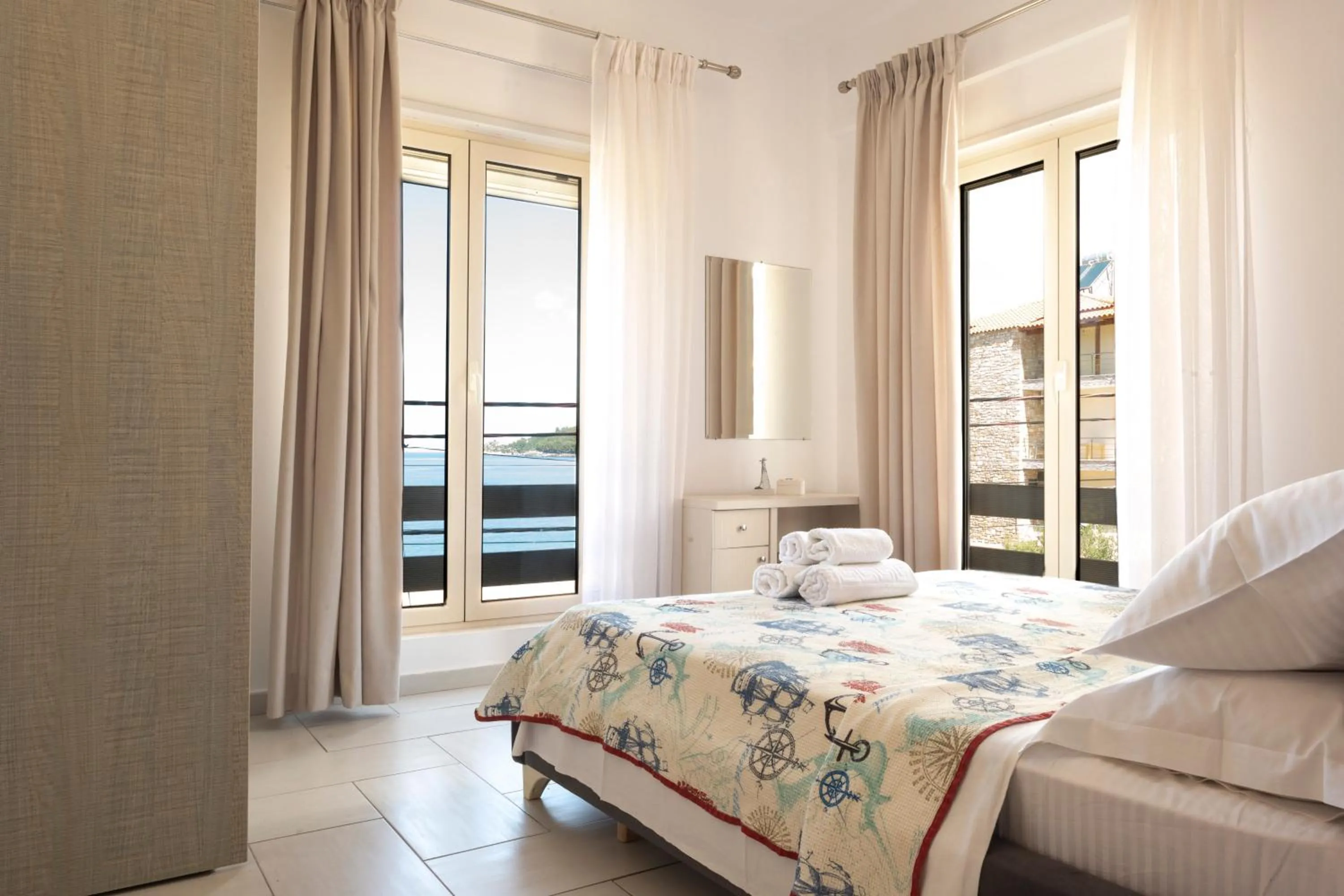 Bedroom, Bed in Sea Apartments Himare