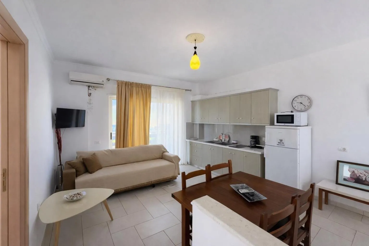 Sea Apartments Himare