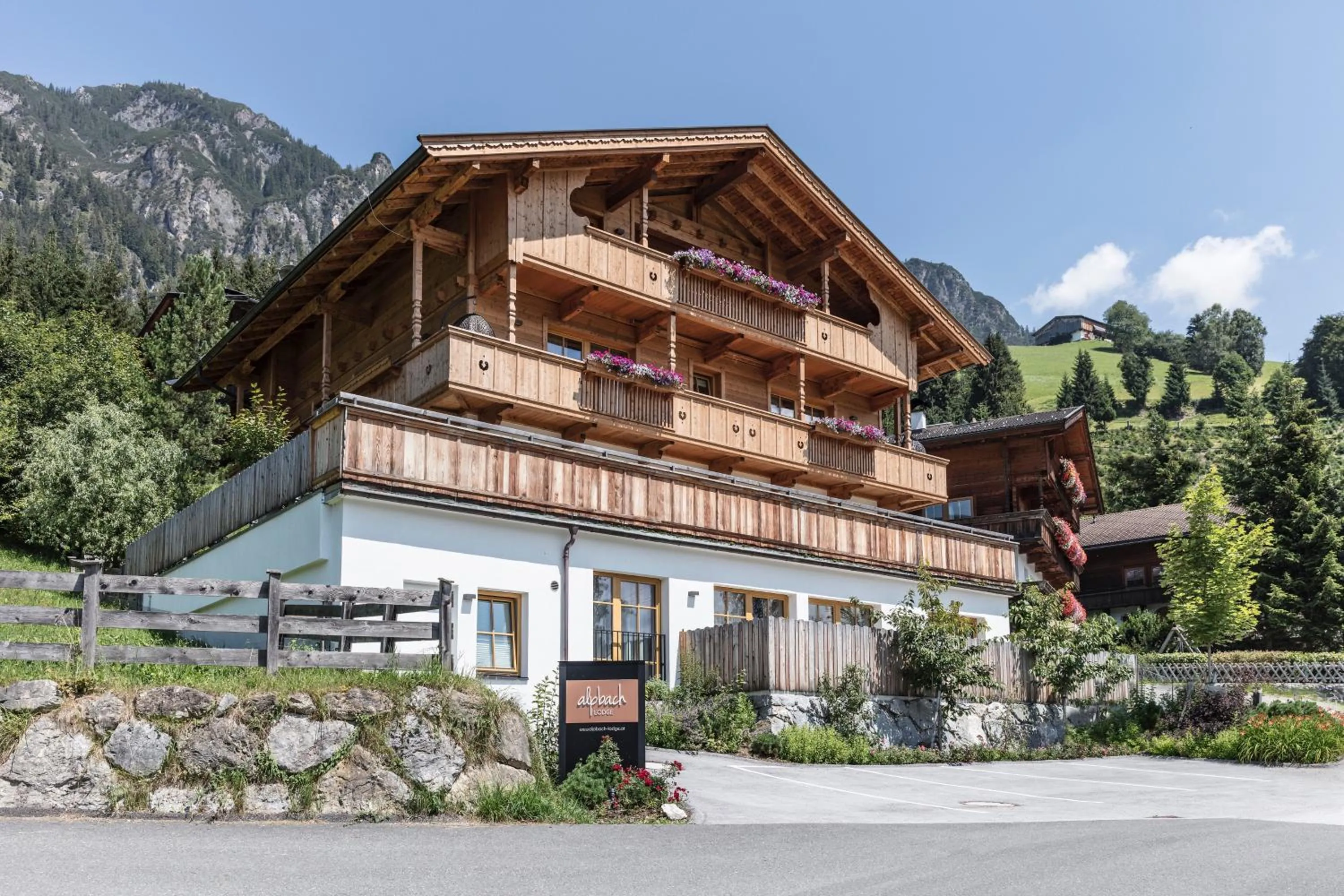 Property building in Alpbach Lodge Chalet Superior