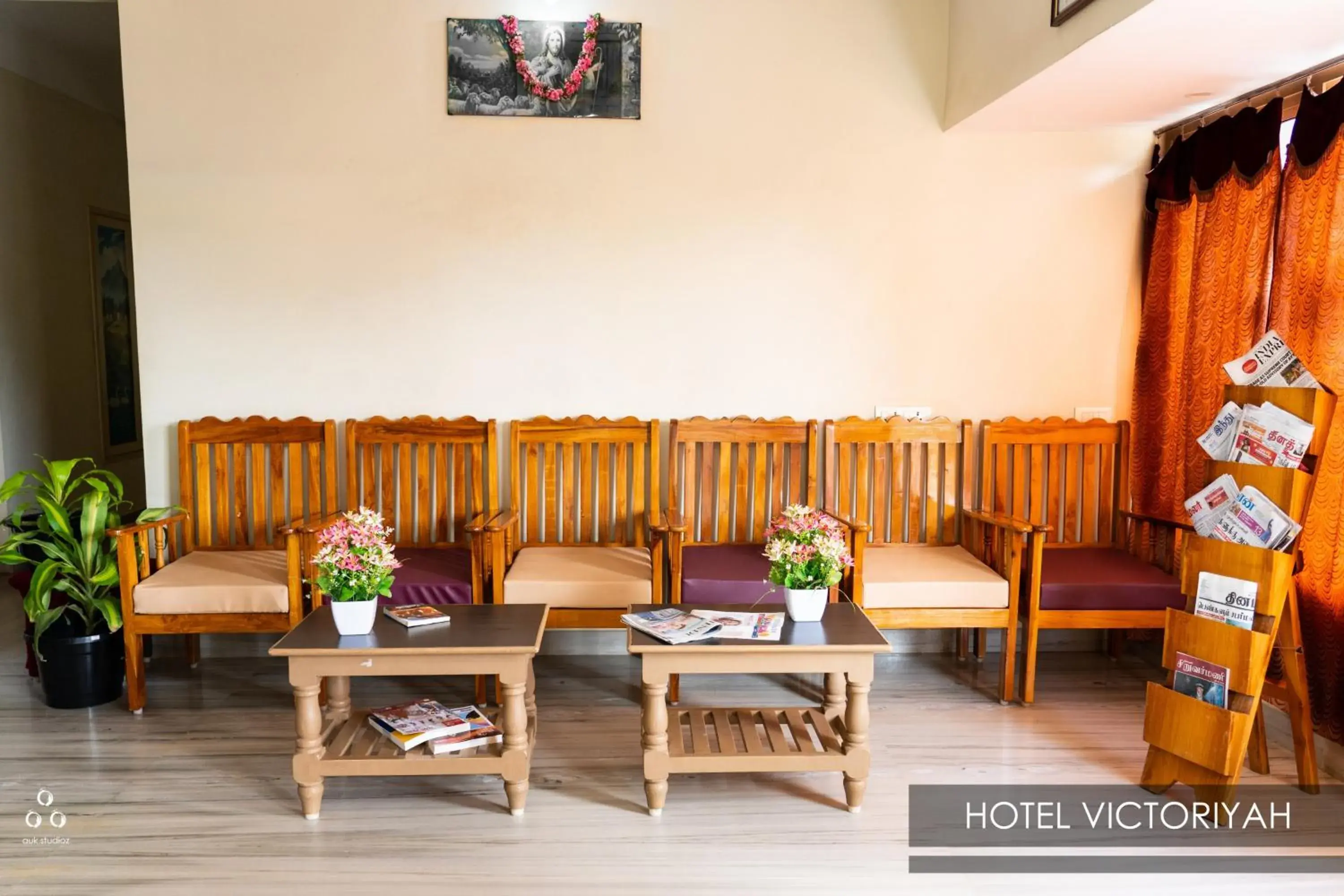 Lobby or reception in Hotel Victoriyah Lobby or reception in Hotel Victoriyah