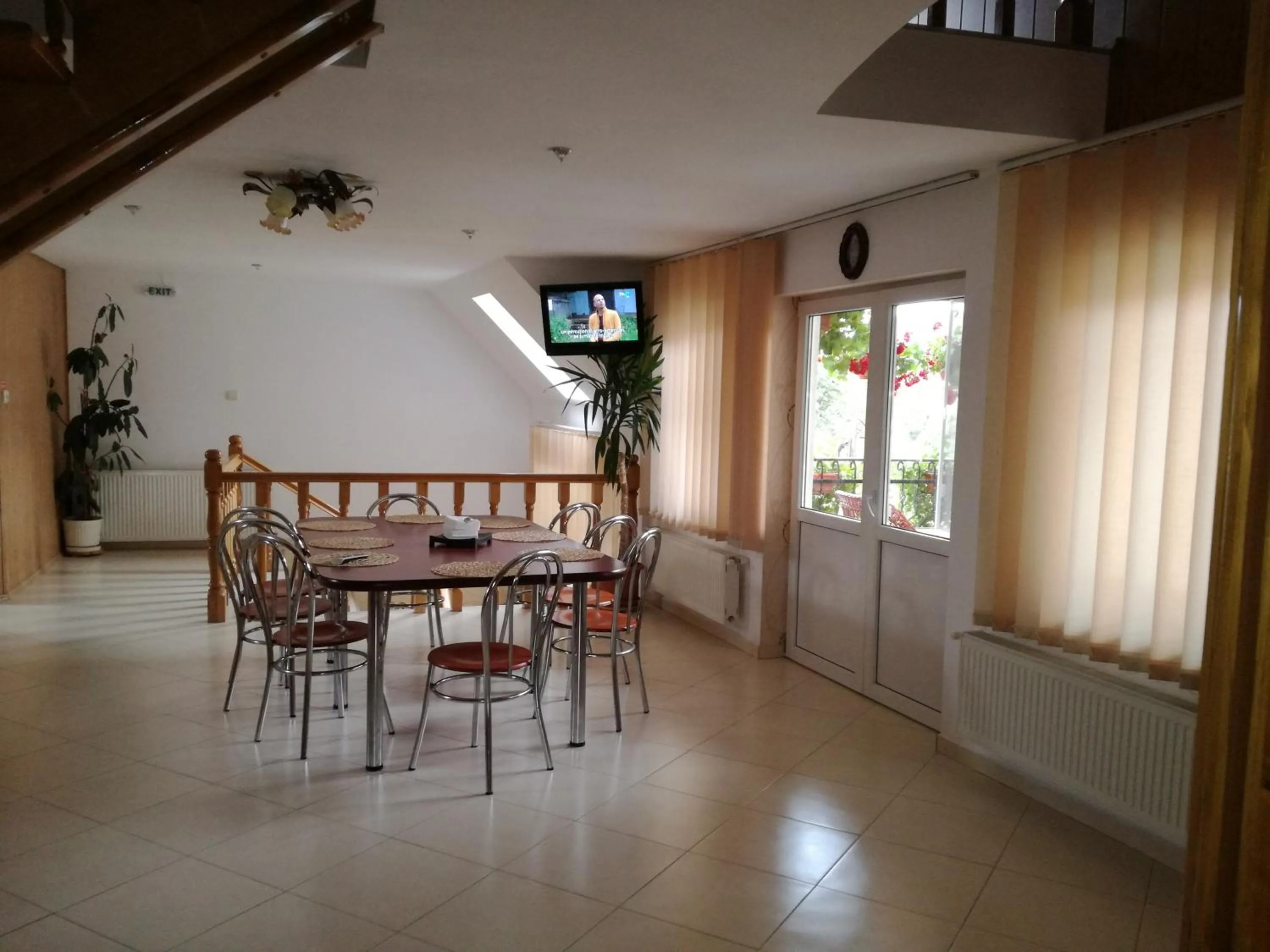 TV and multimedia in Vila Nely