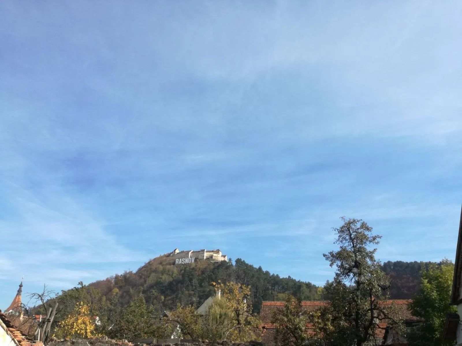 Day in Vila Nely
