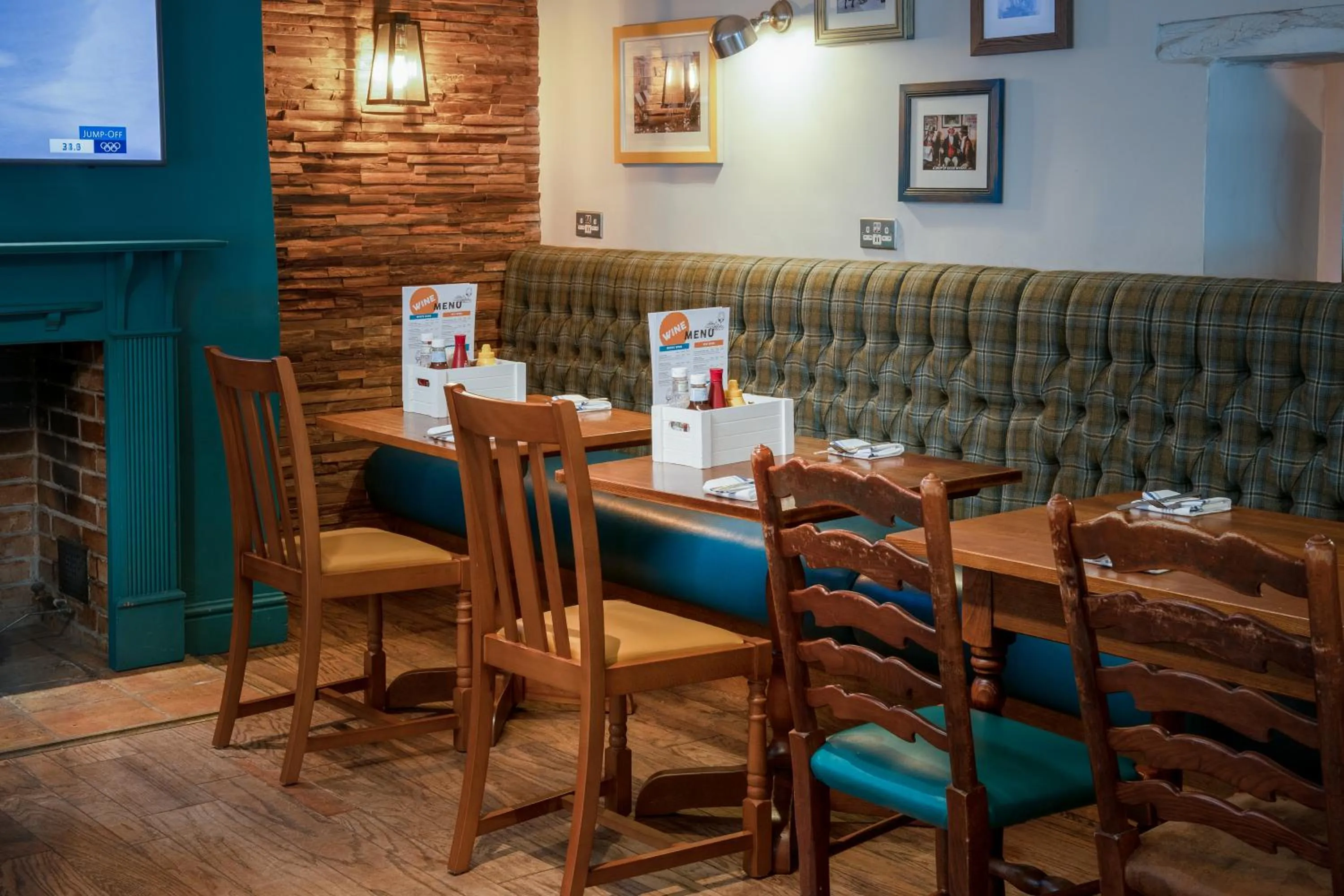 Restaurant/places to eat in Lodge at Solent