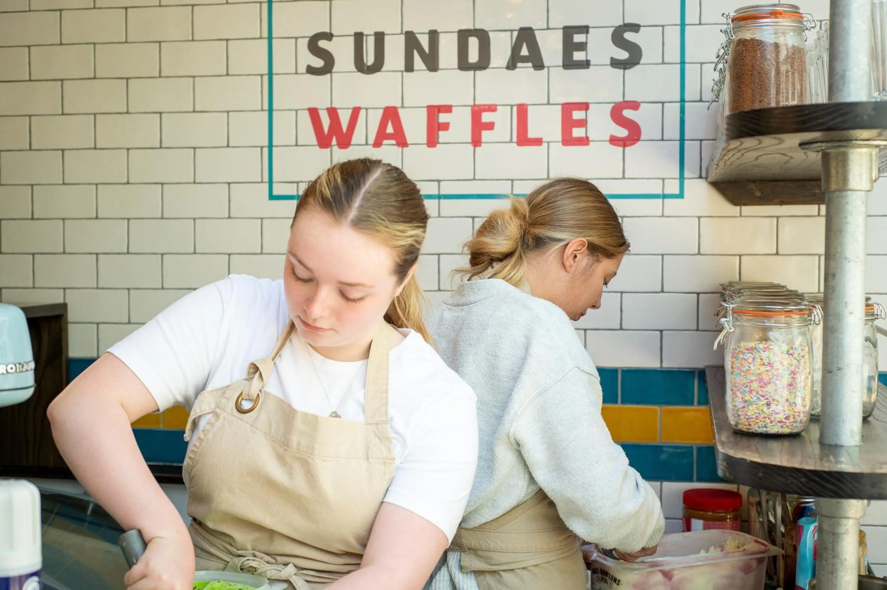 Restaurant/places to eat in Lodge at Solent