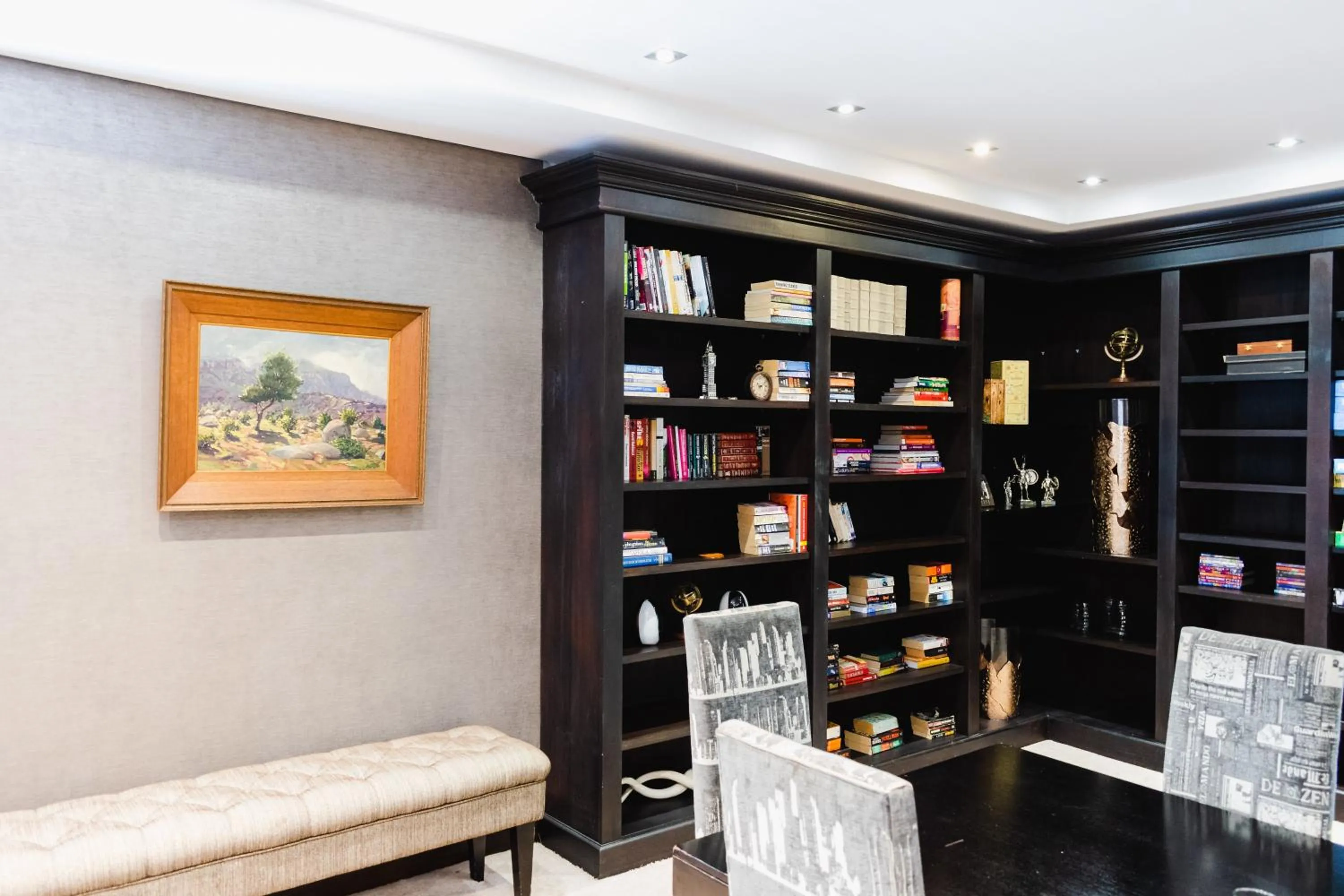 Library in Tredenham Boutique Hotel