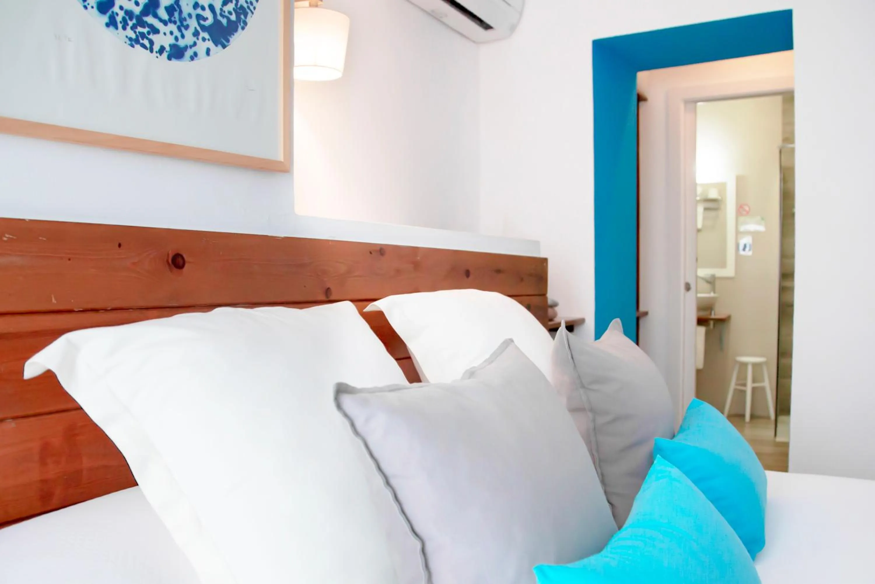 Property building, Bed in Hostal Boutique Casa del Mar Altea