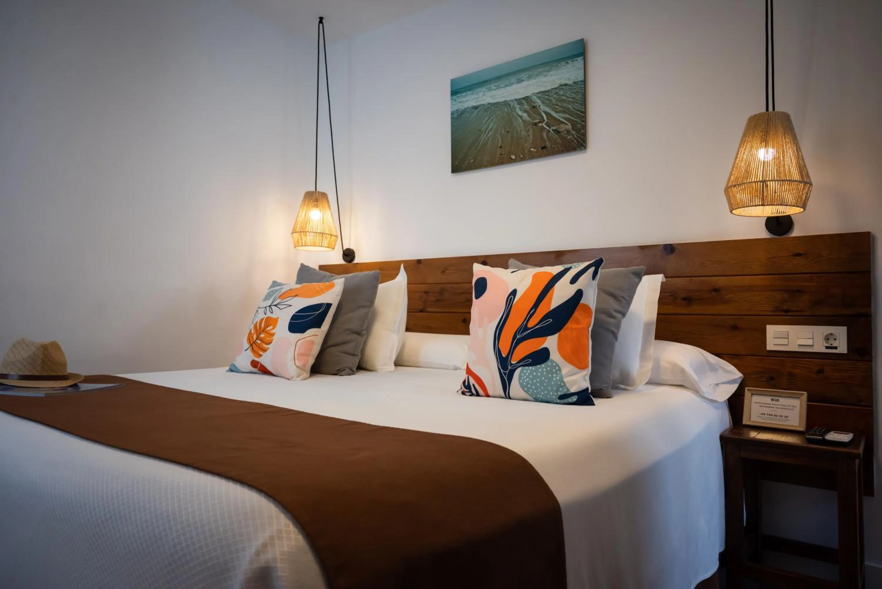 Property building, Bed in Hostal Boutique Casa del Mar Altea