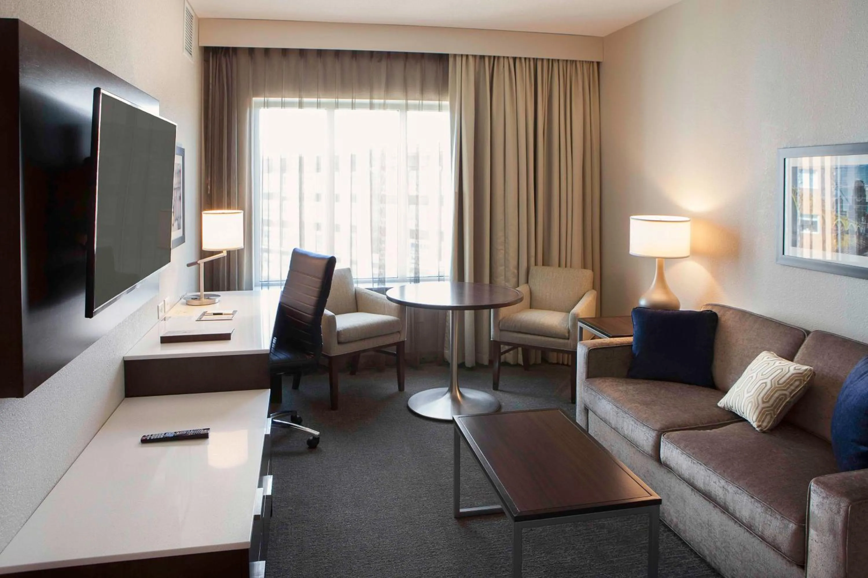 Living room in Hilton Garden Inn Minneapolis - University Area