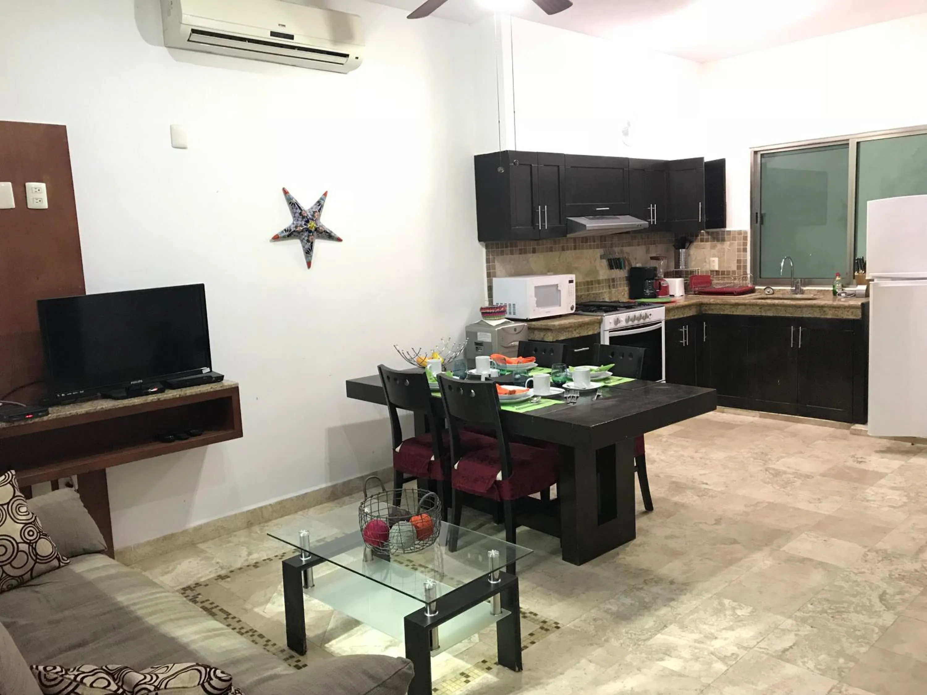 Kitchen or kitchenette in Lilas del Mar Apartments