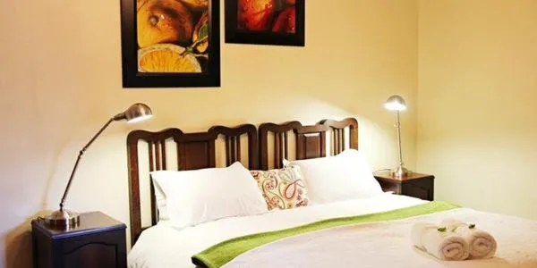 Bedroom, Bed in Greenleaf Guest Lodge